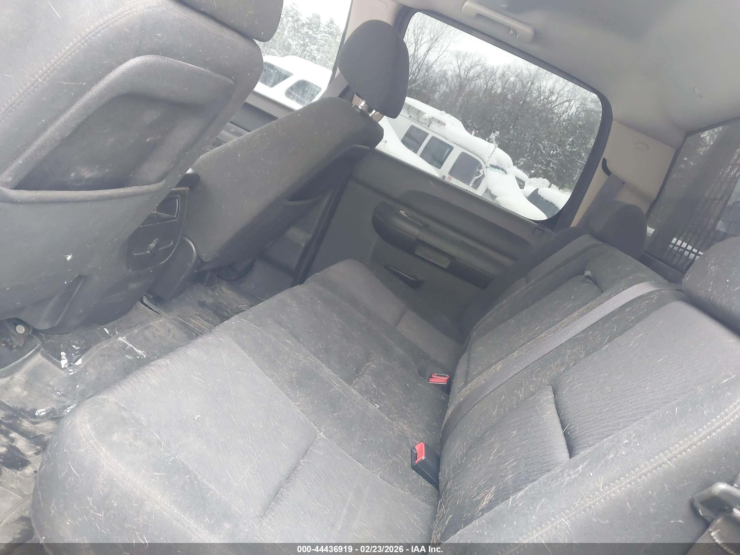 CHEVROLET SILVERADO image 8