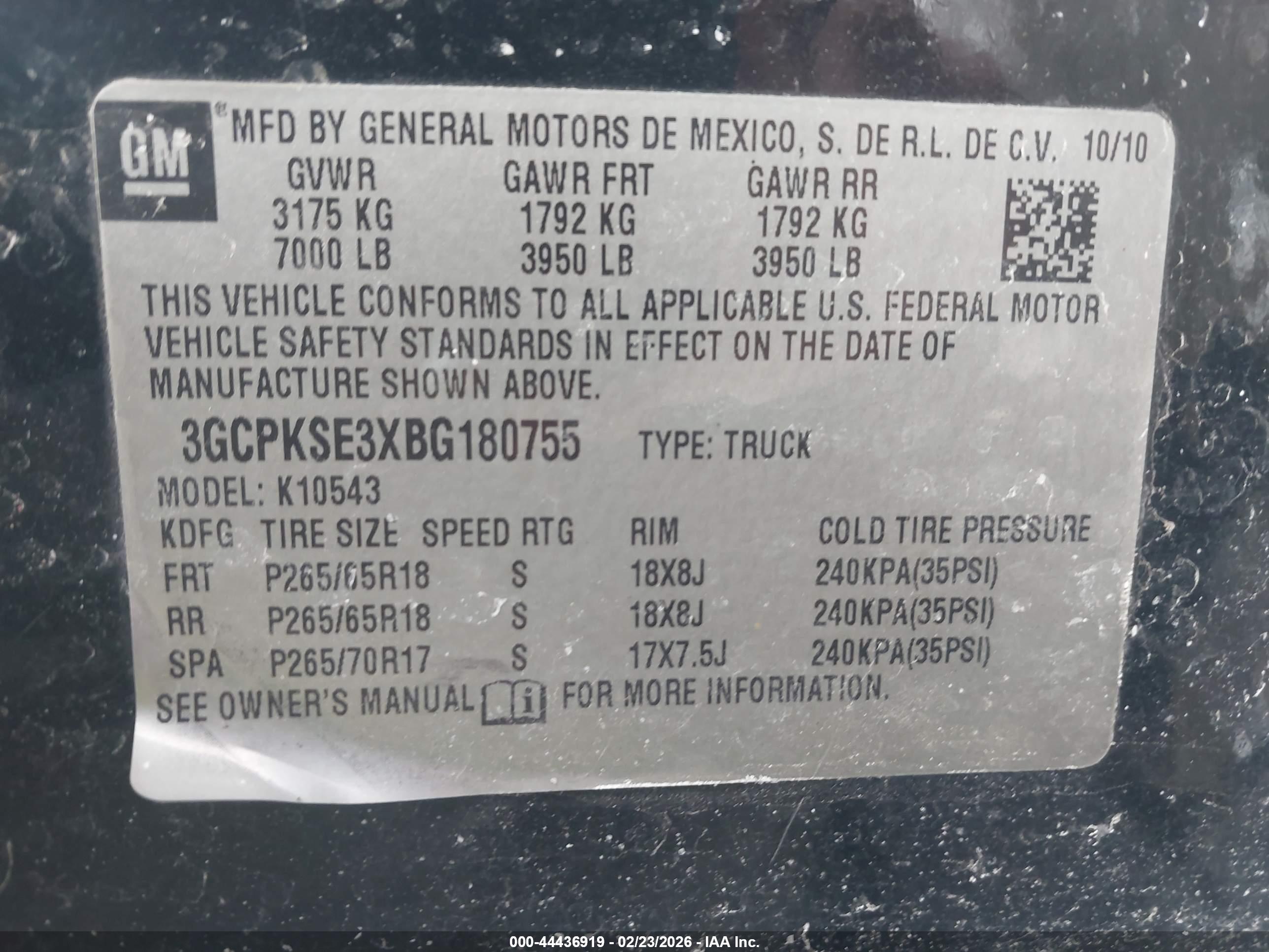 CHEVROLET SILVERADO image 9