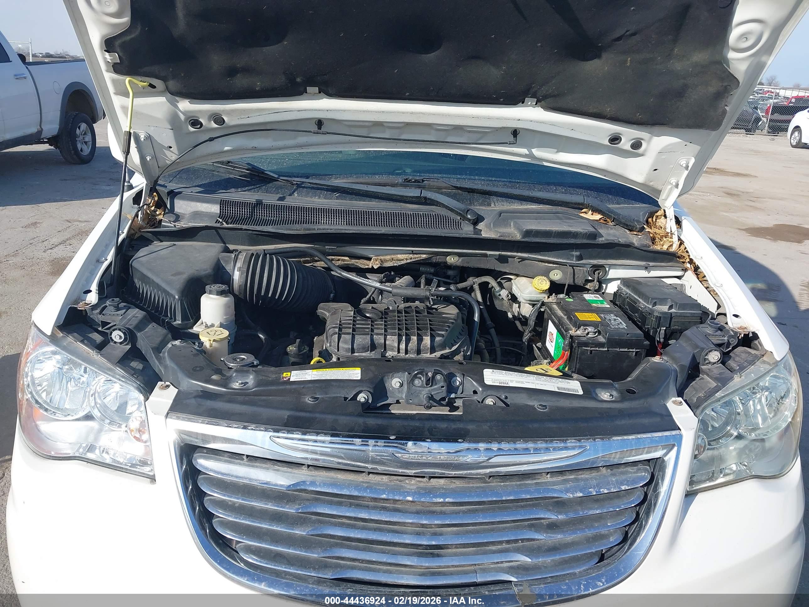 CHRYSLER TOWN image 10