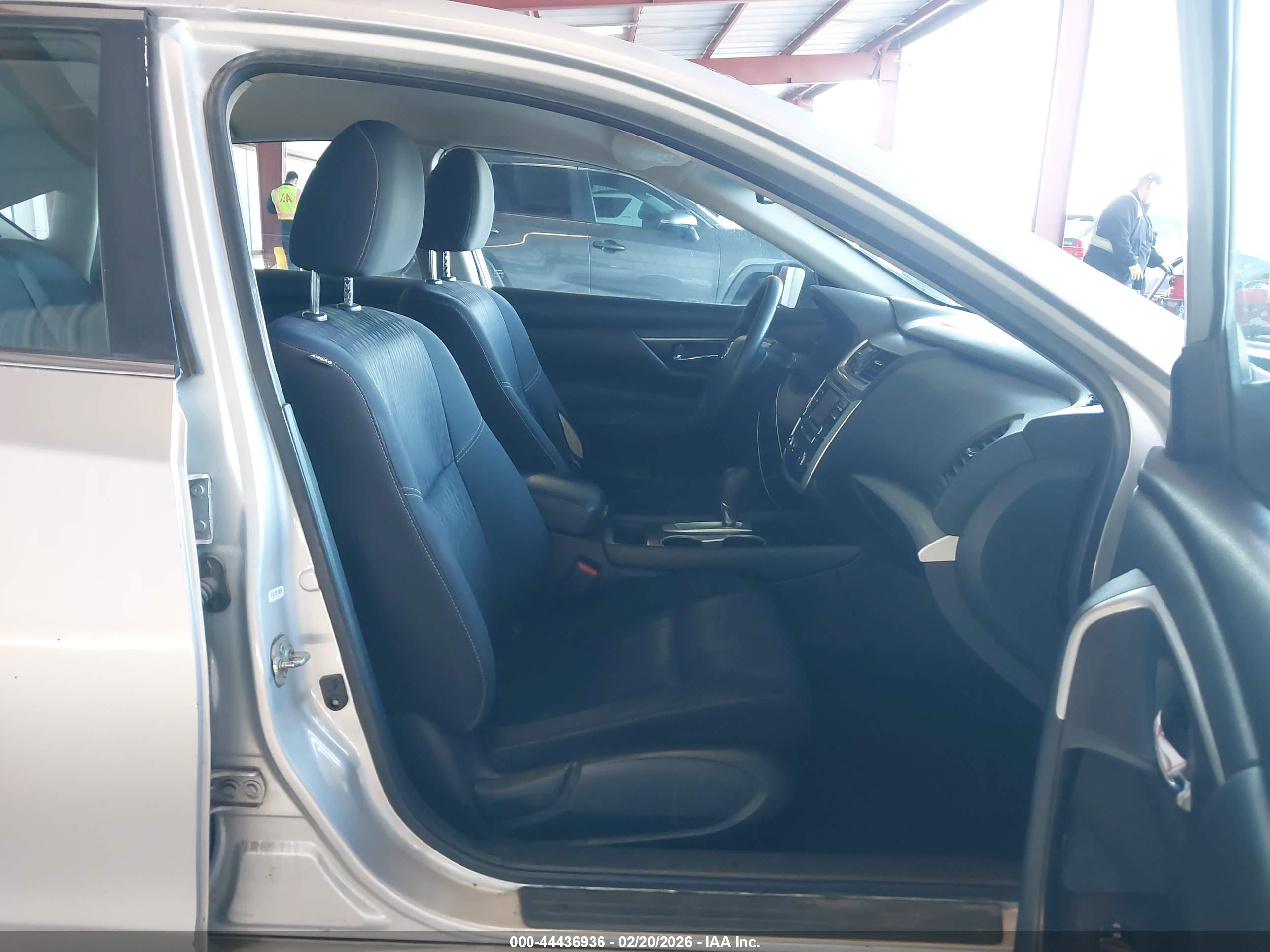 NISSAN ALTIMA image 5