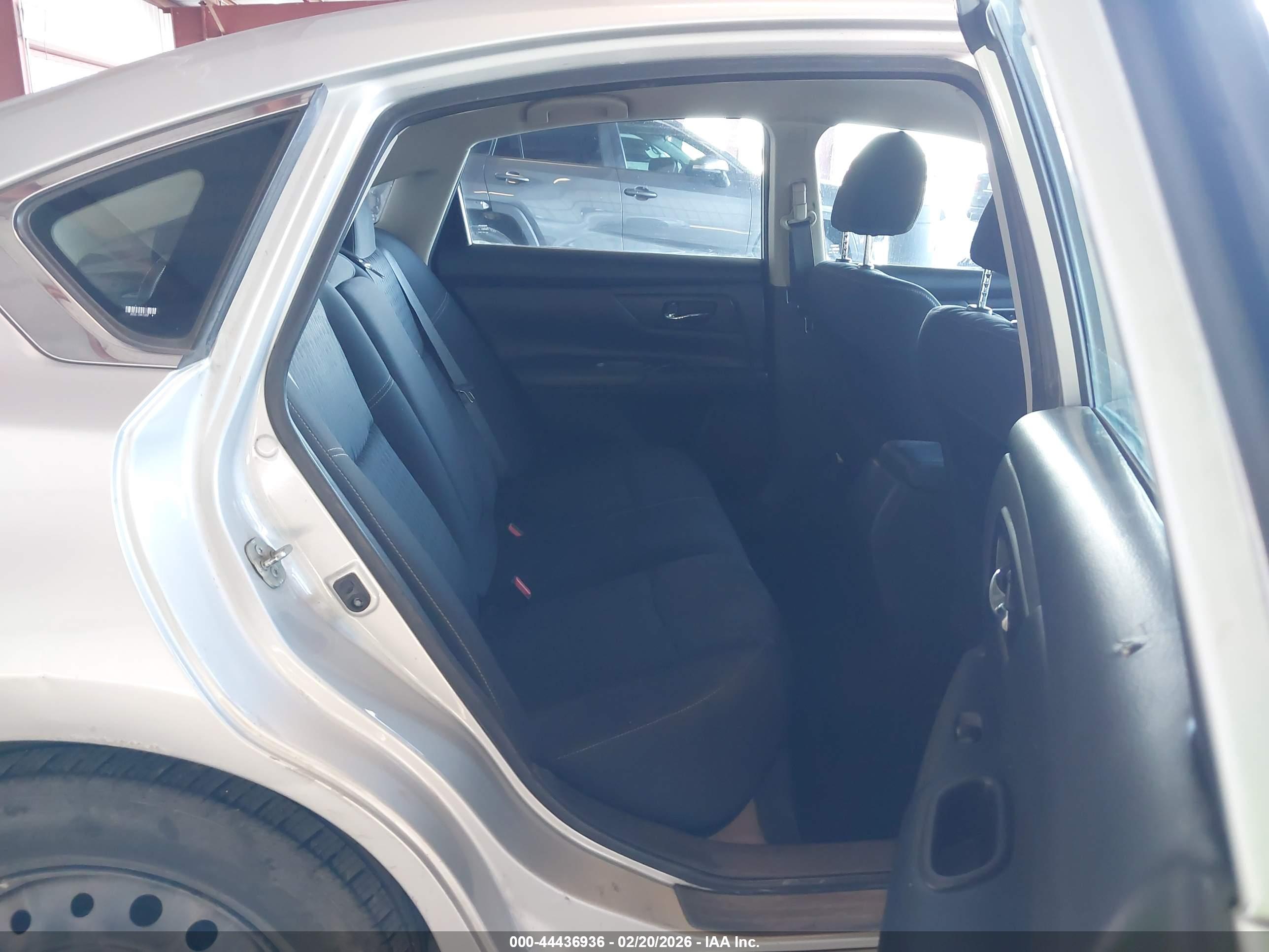 NISSAN ALTIMA image 8