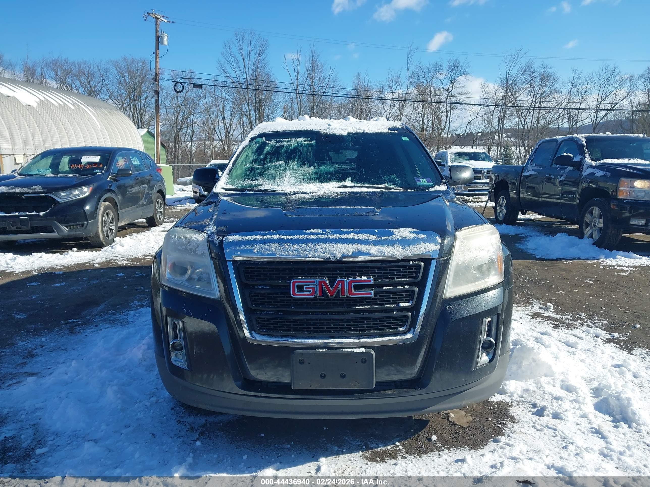 GMC TERRAIN image 6