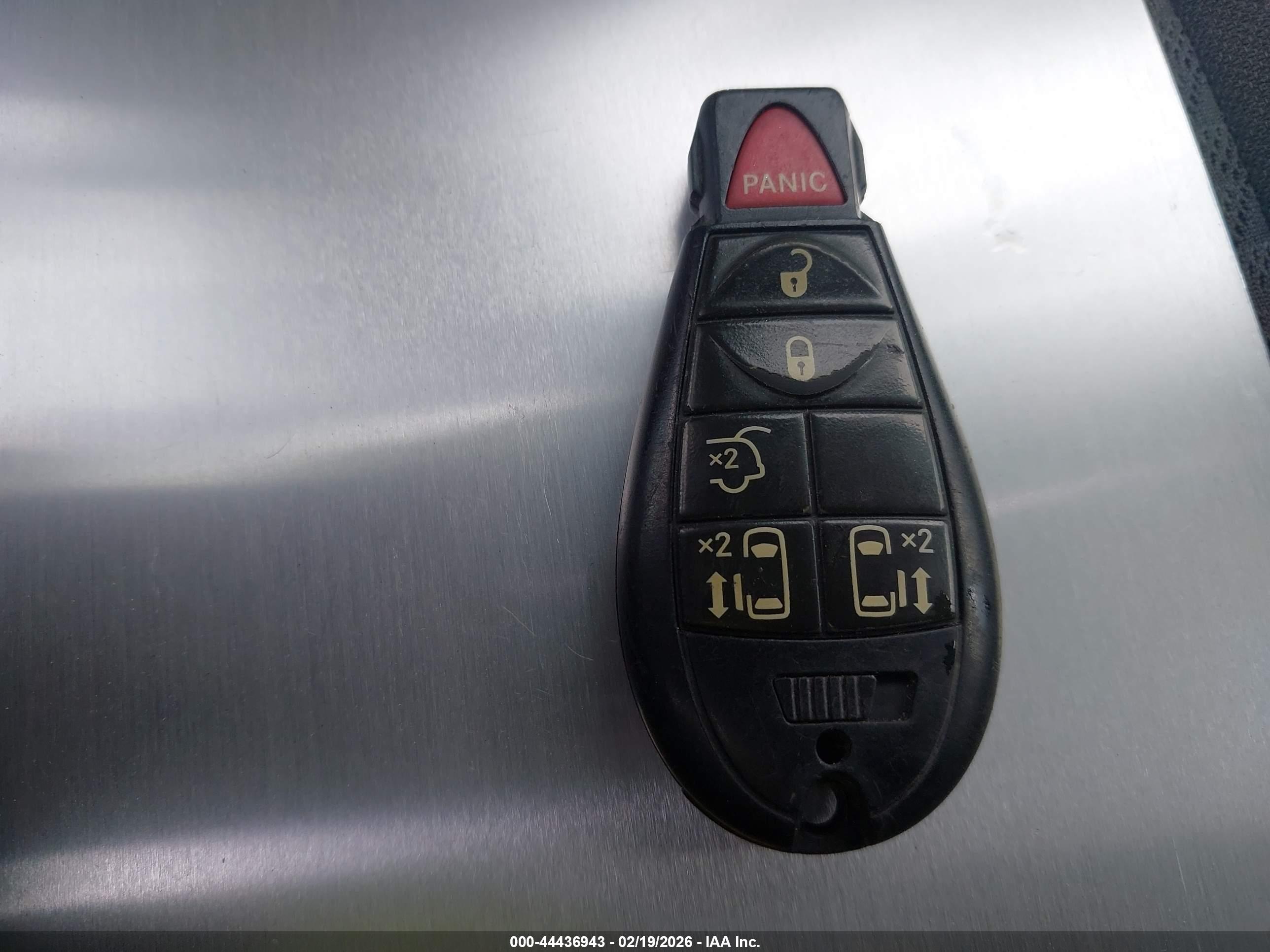 CHRYSLER TOWN image 11