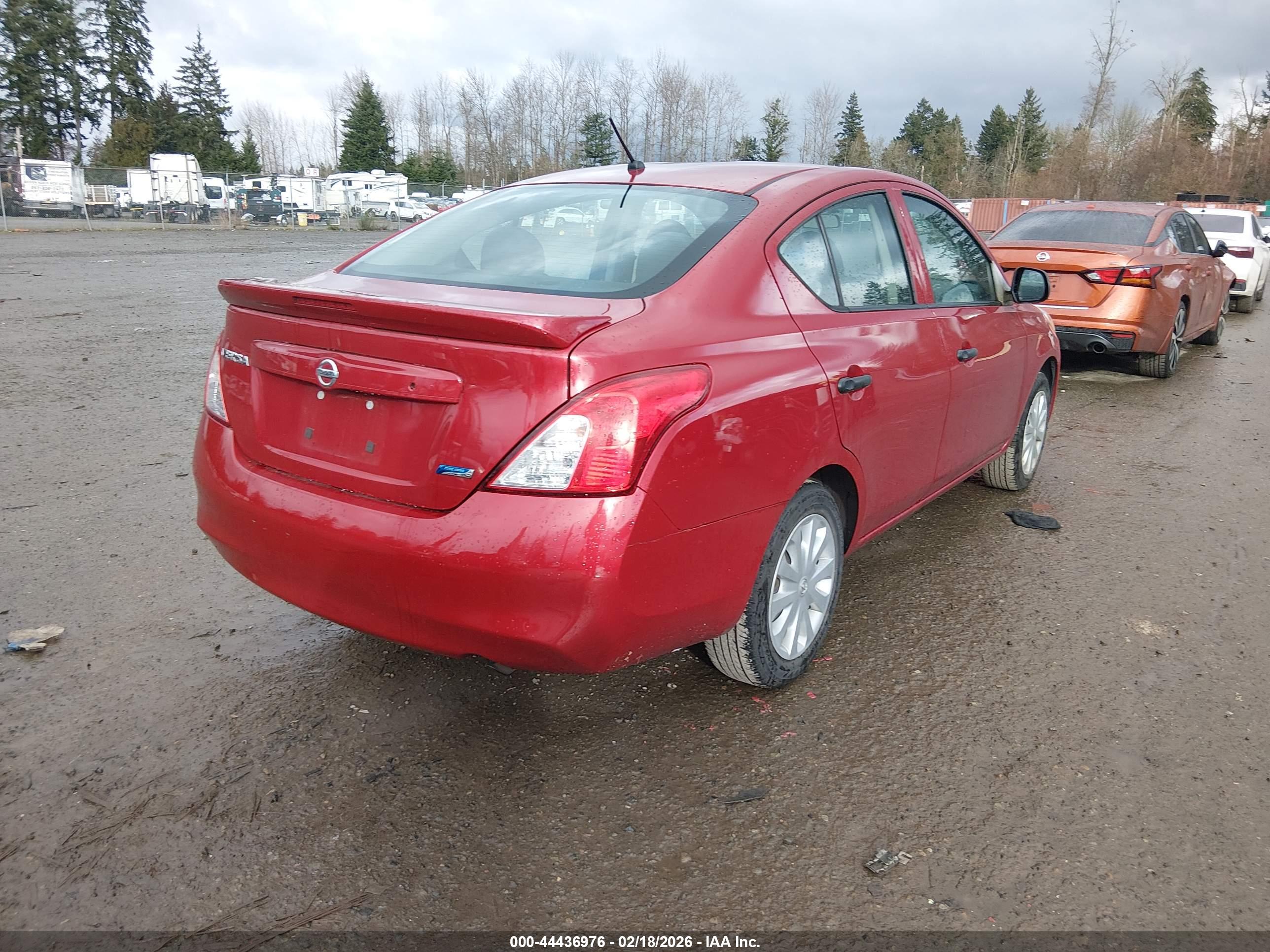 NISSAN VERSA image 4