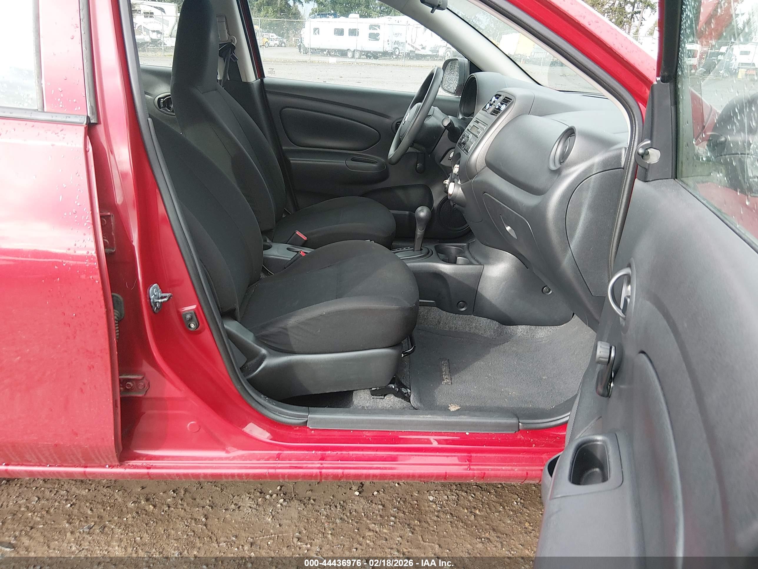 NISSAN VERSA image 5