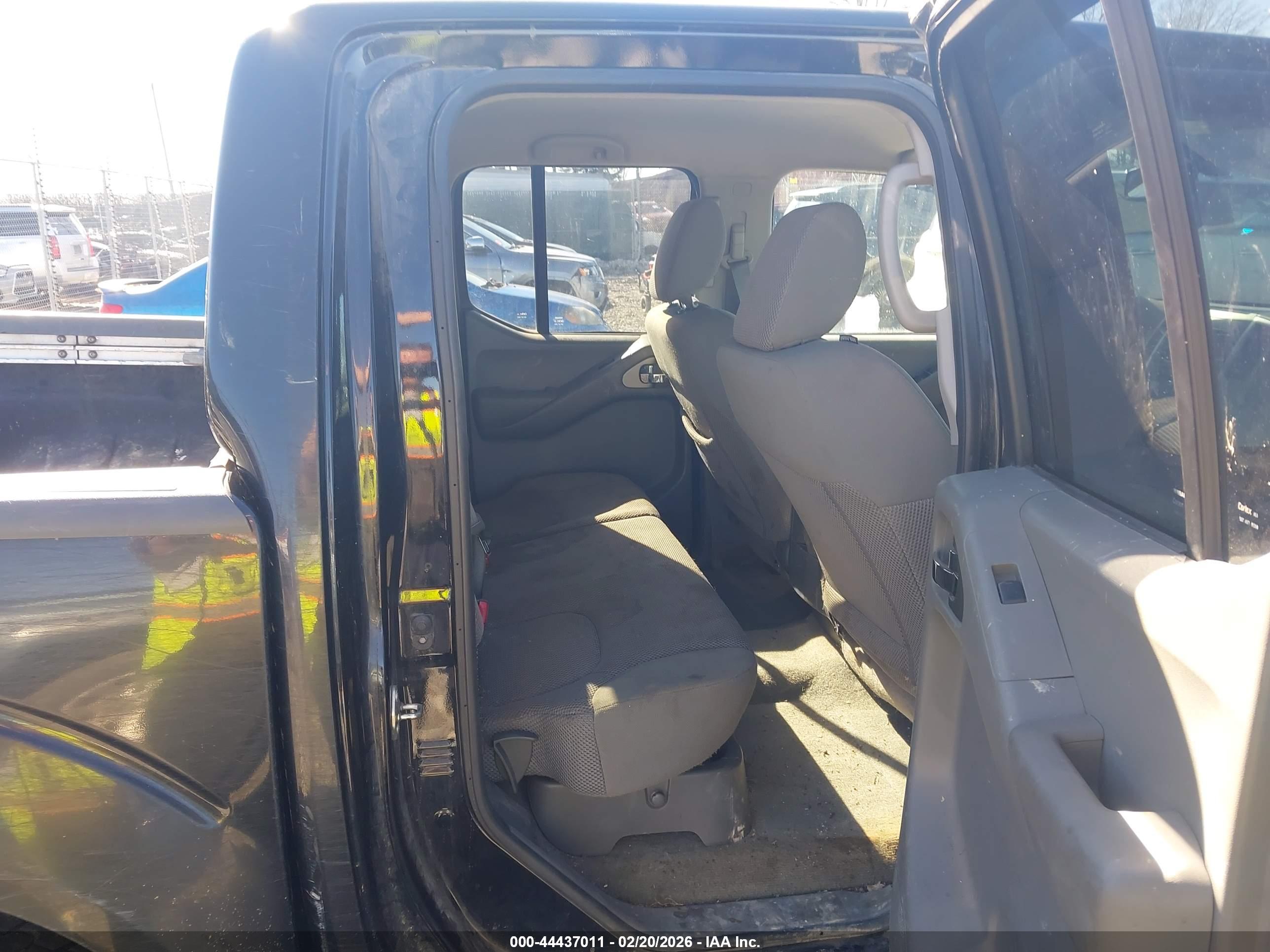 NISSAN FRONTIER image 8