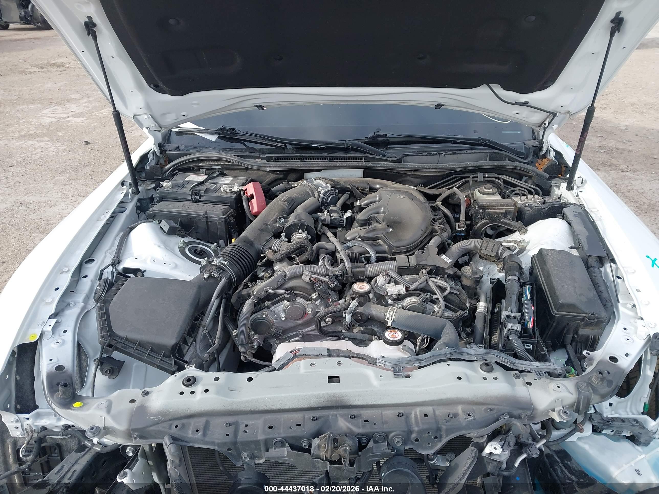 LEXUS IS image 10