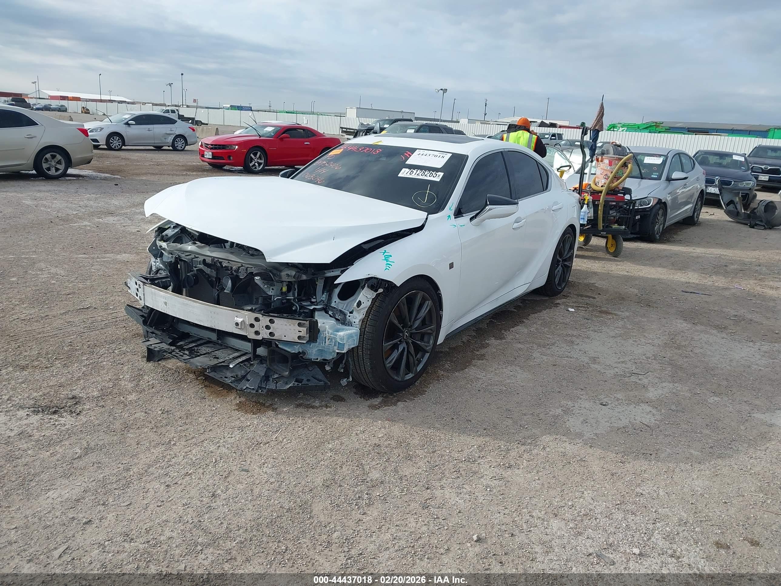LEXUS IS image 2