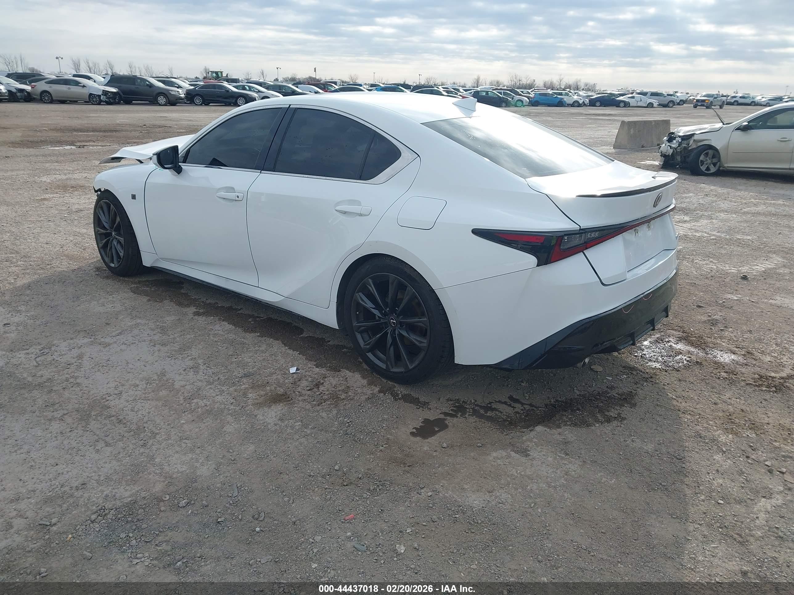 LEXUS IS image 3