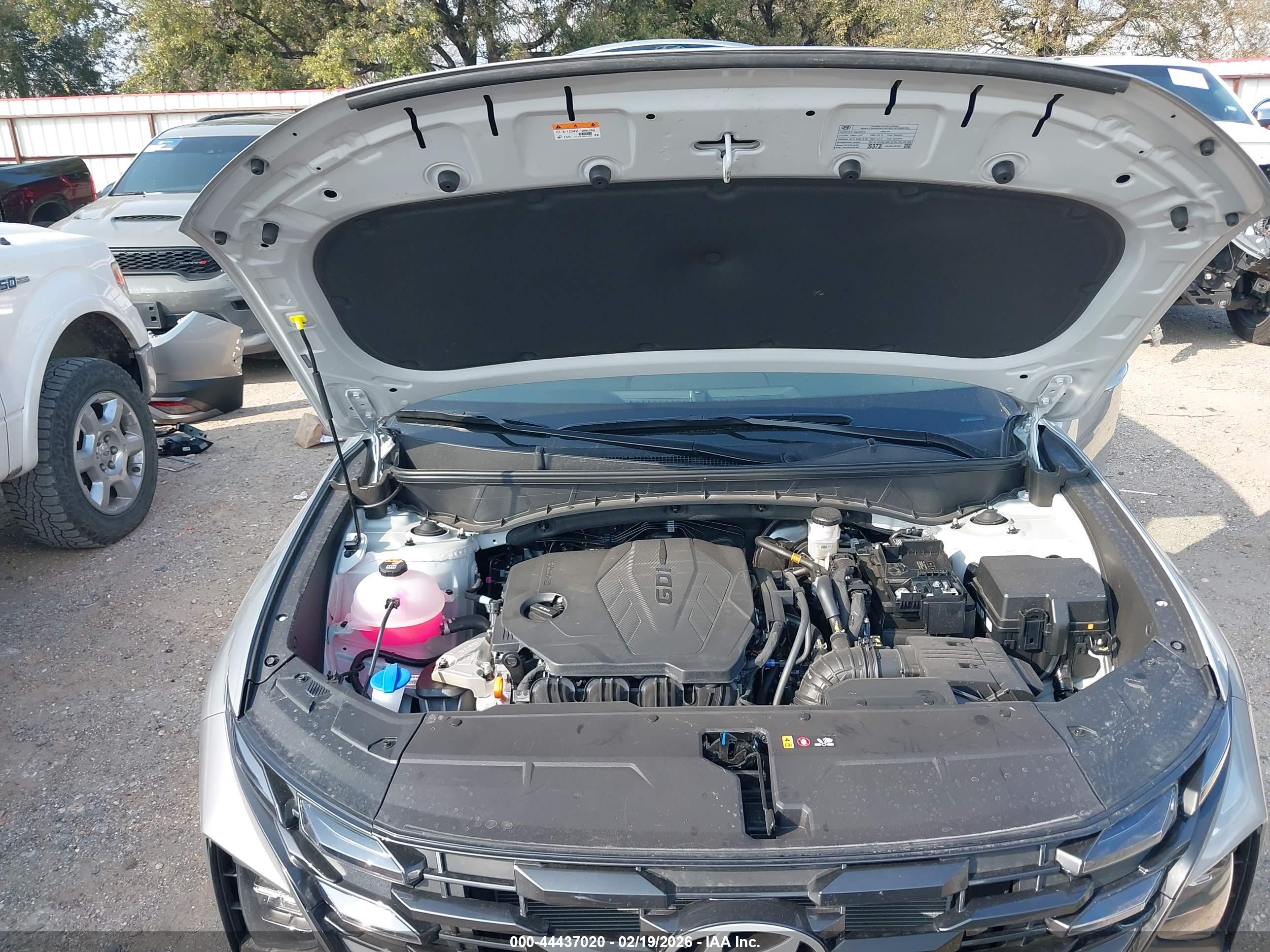 HYUNDAI TUCSON image 10