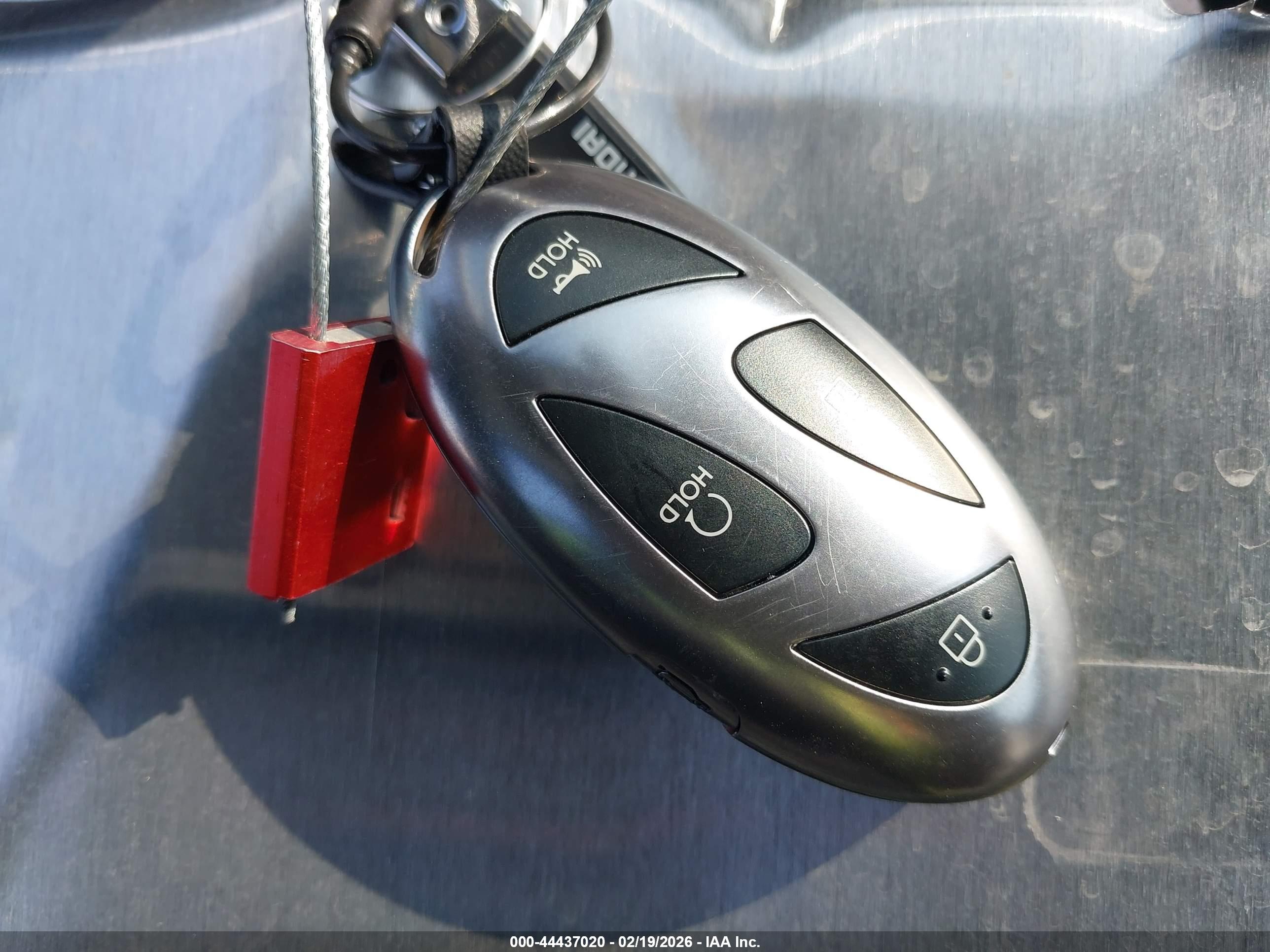 HYUNDAI TUCSON image 11