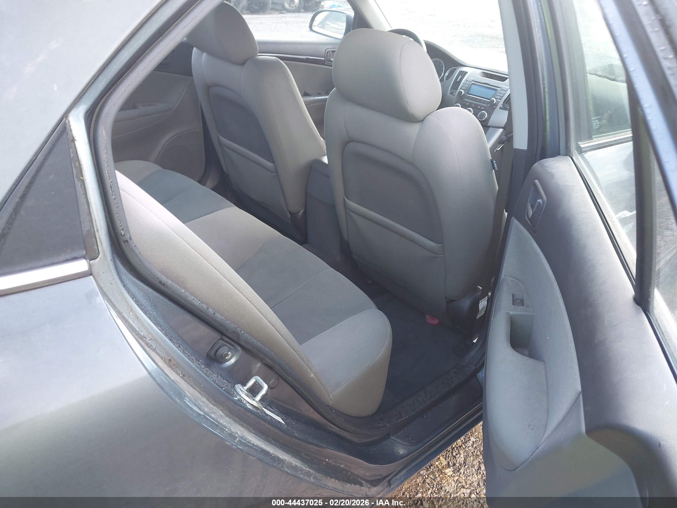 HYUNDAI SONATA image 8