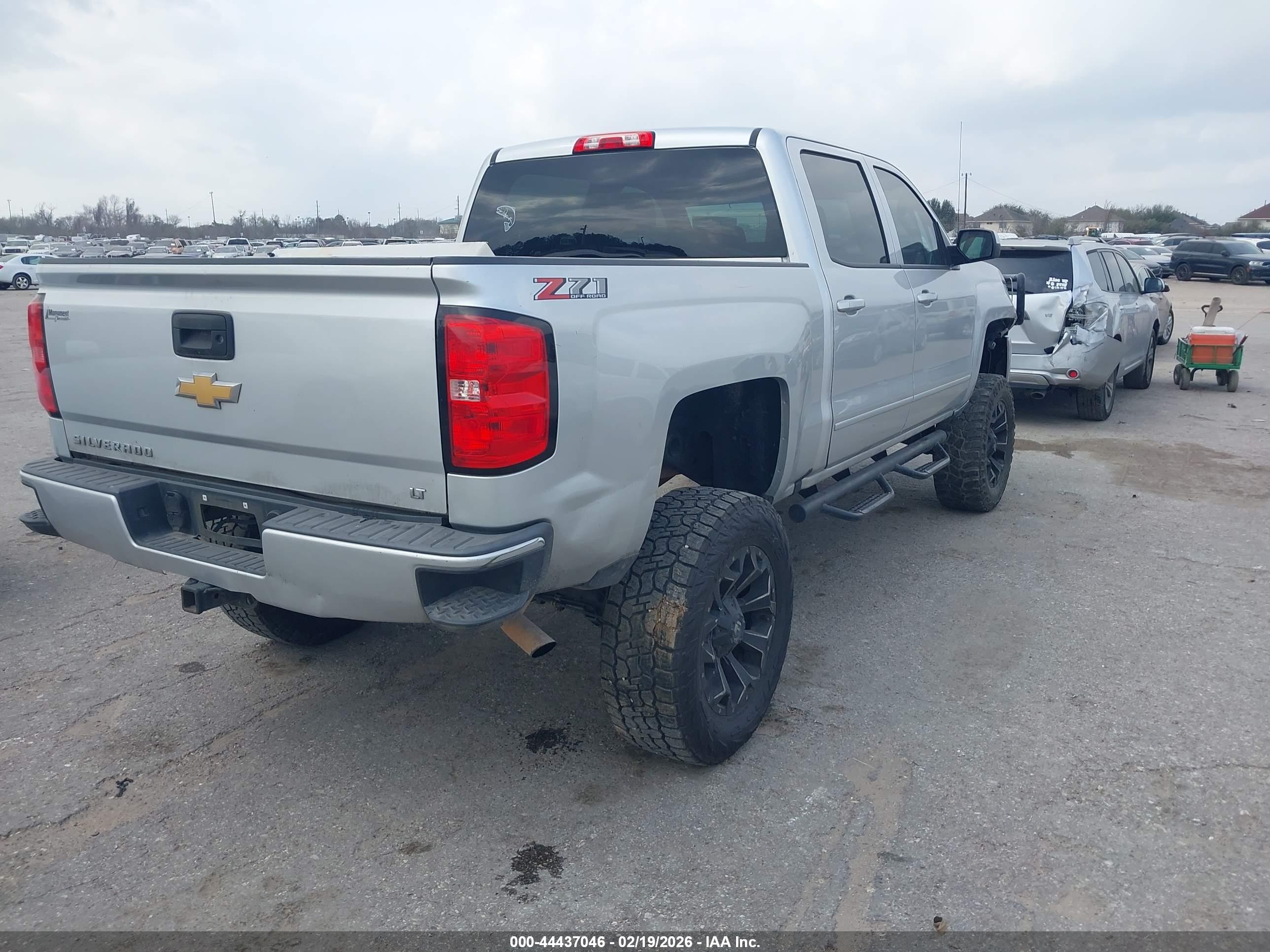 CHEVROLET SILVERADO image 4