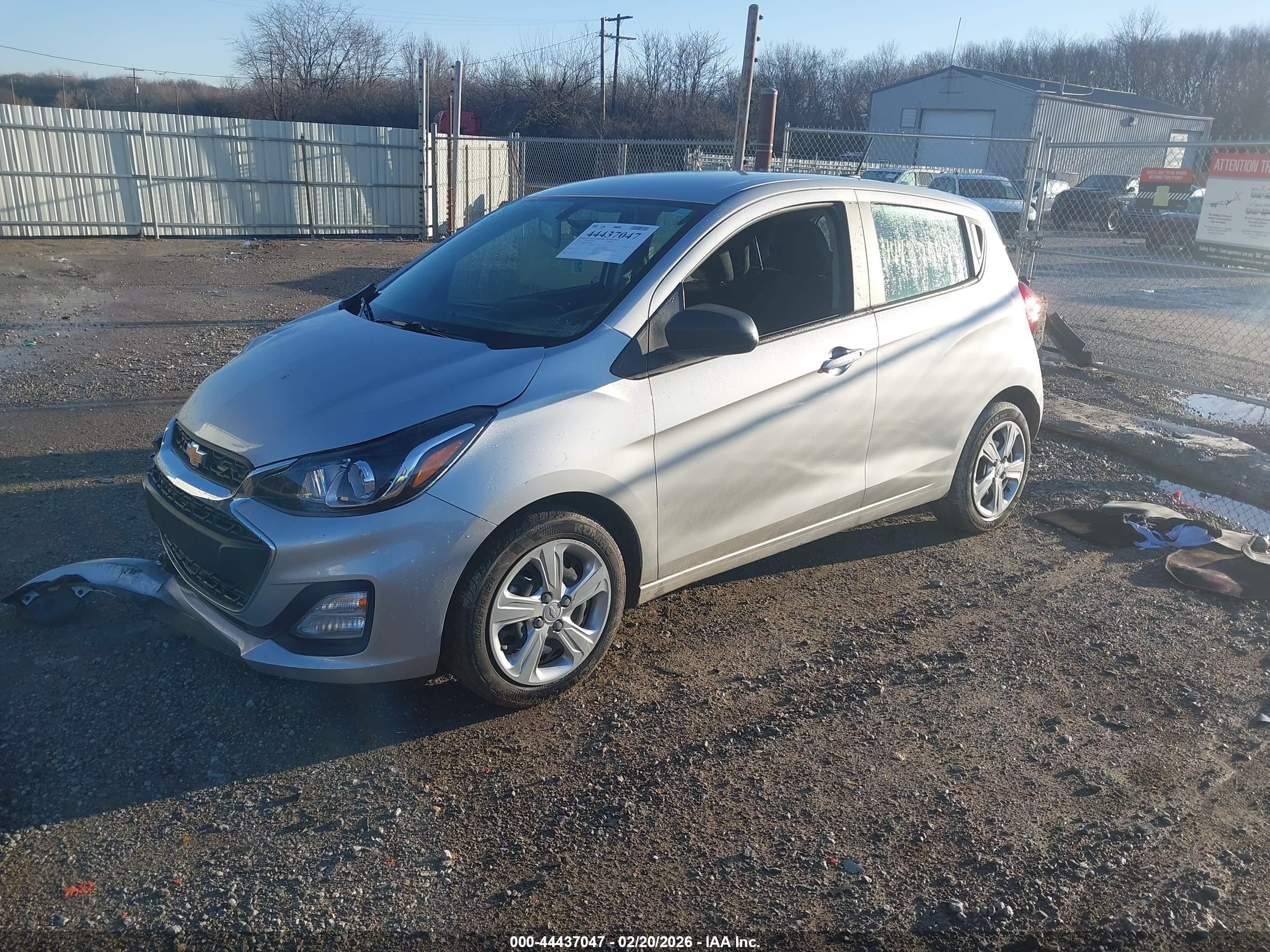CHEVROLET SPARK image 2