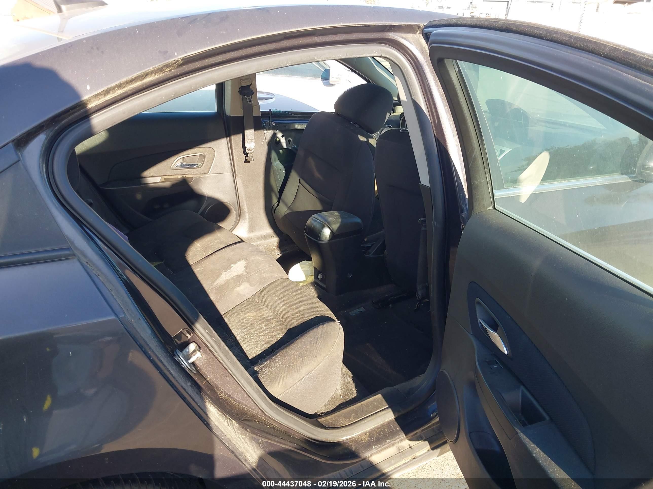 CHEVROLET CRUZE image 8