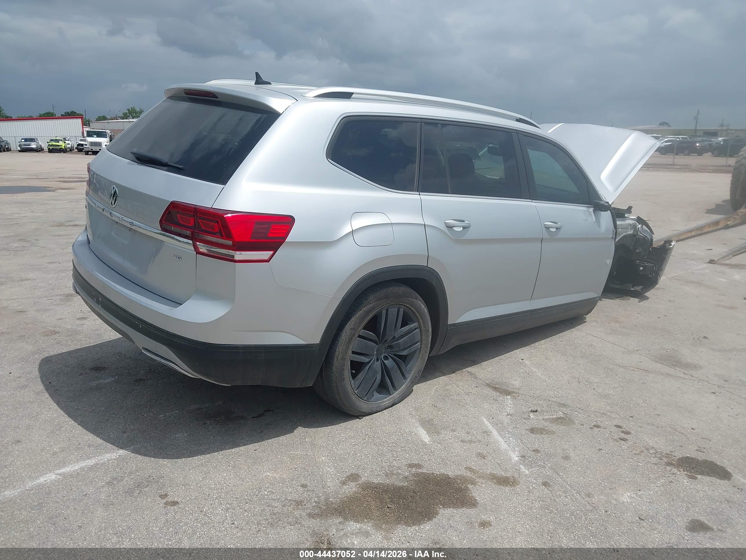 VOLKSWAGEN ATLAS image 4