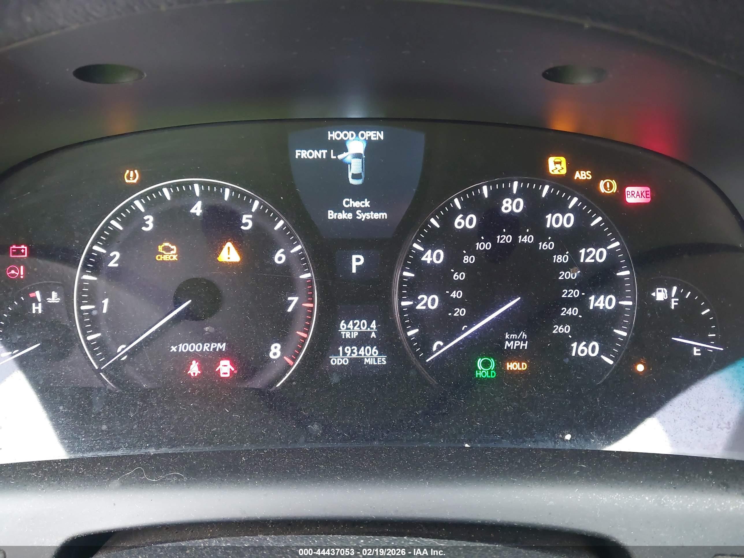 LEXUS LS image 7