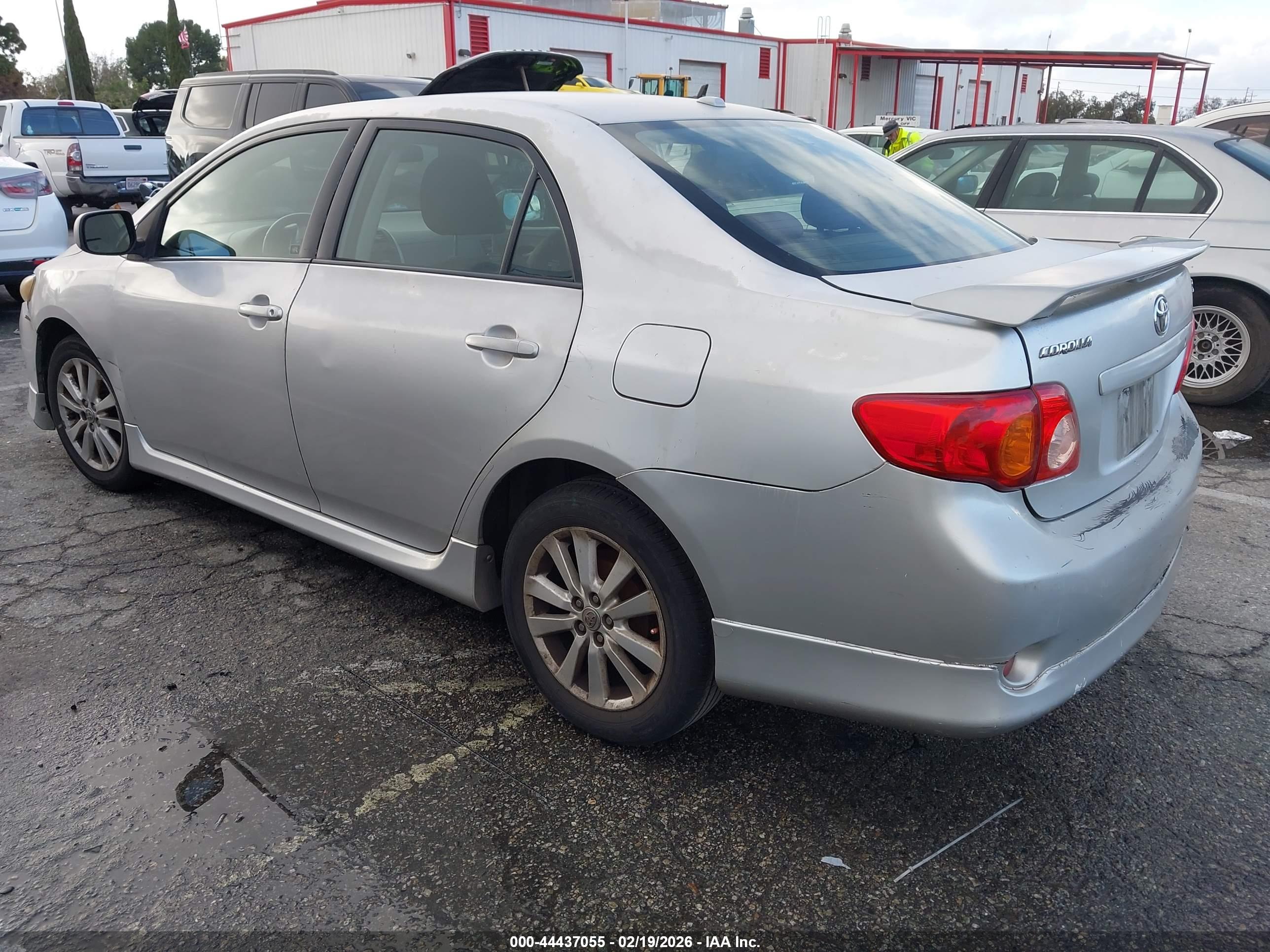 TOYOTA COROLLA image 3
