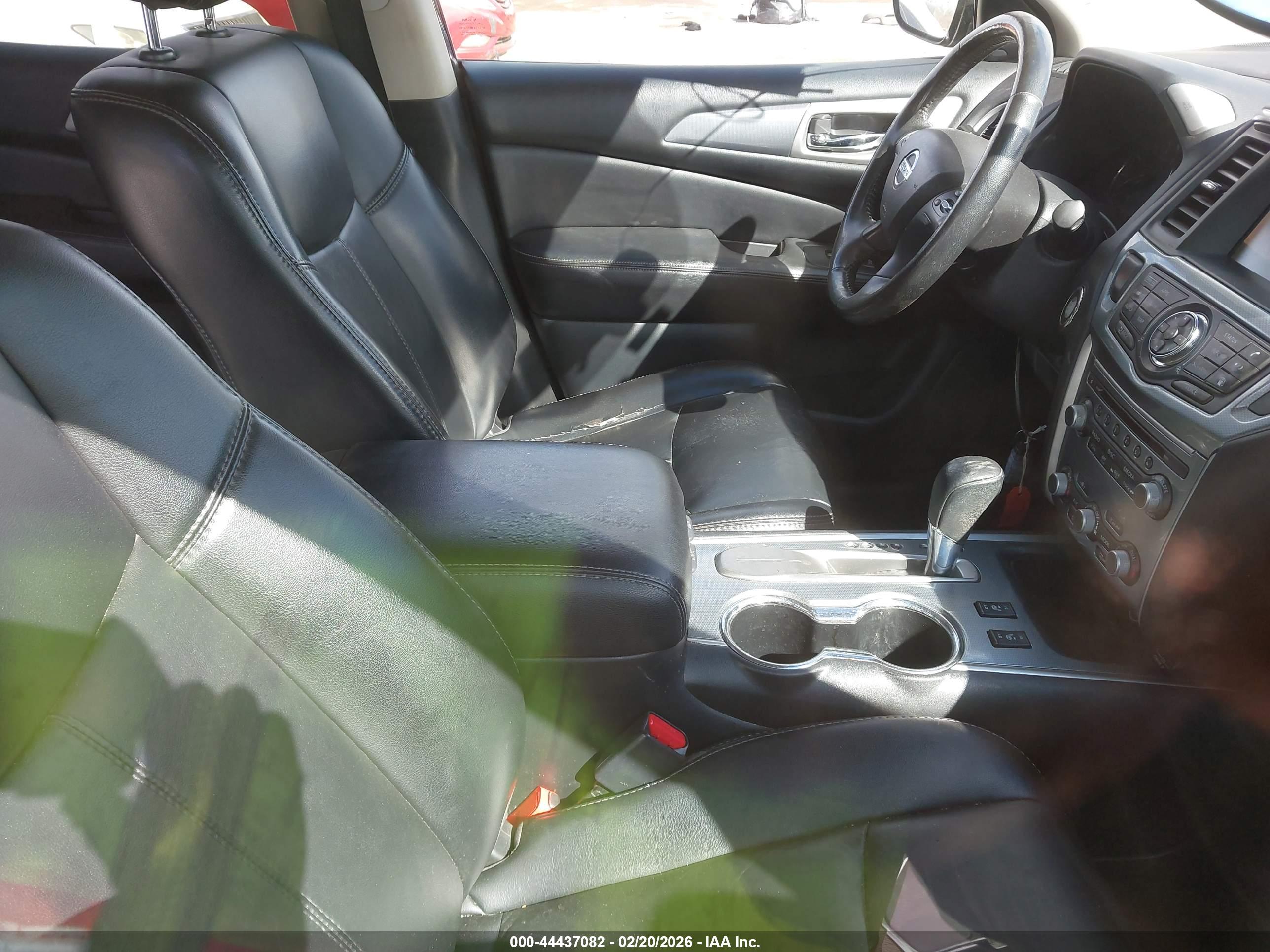 NISSAN PATHFINDER image 5