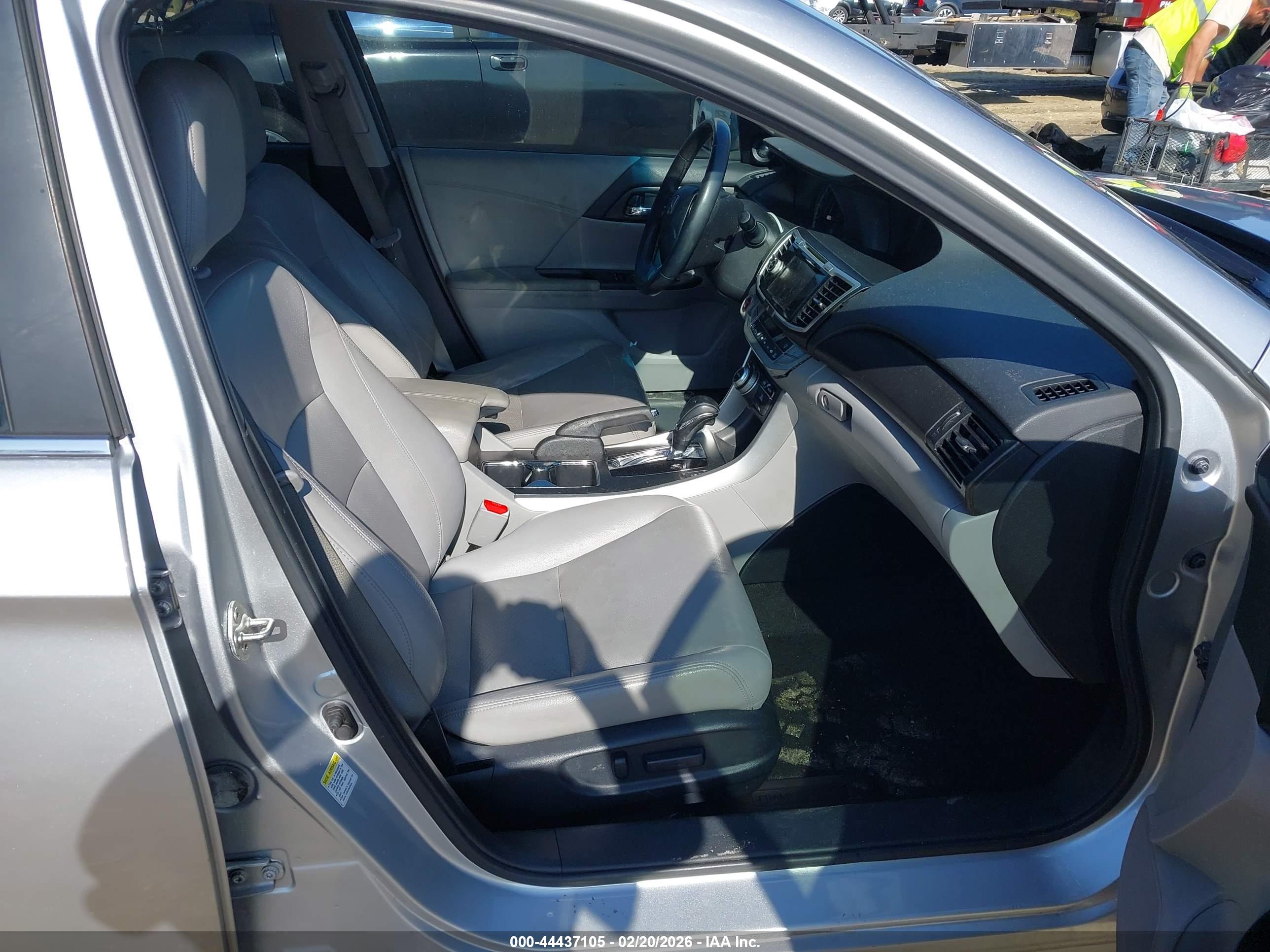 HONDA ACCORD image 5