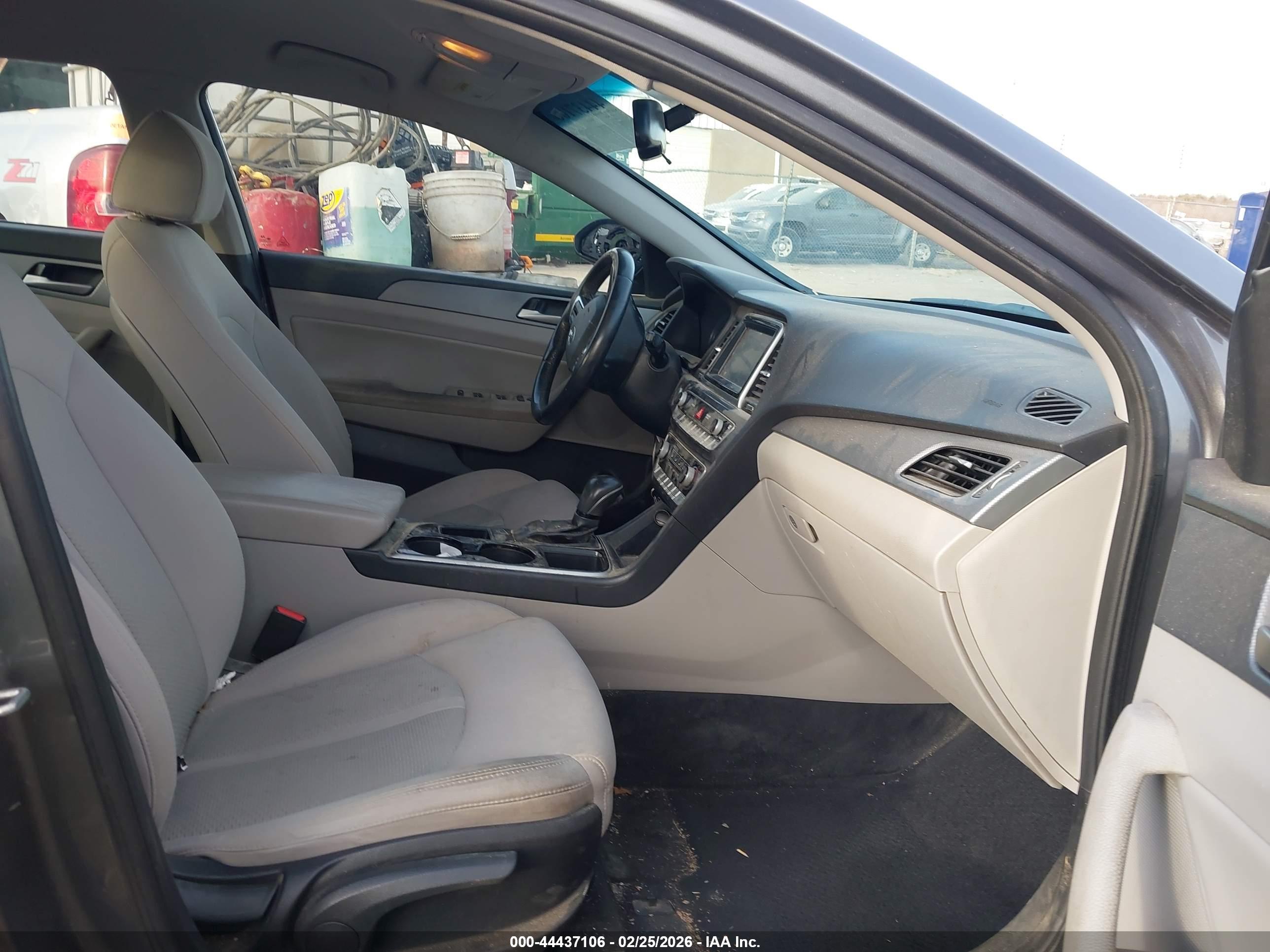 HYUNDAI SONATA image 5