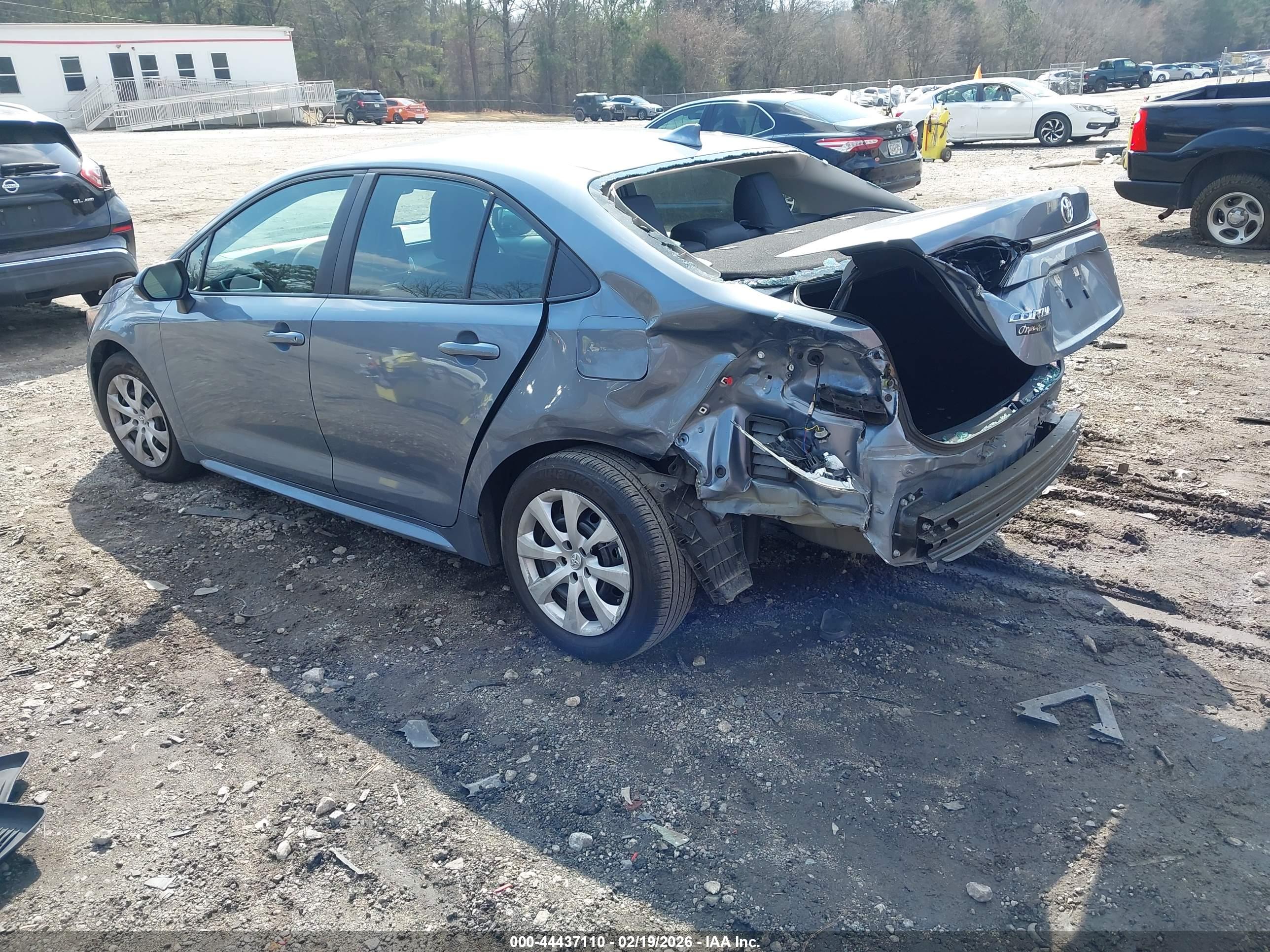 TOYOTA COROLLA image 3