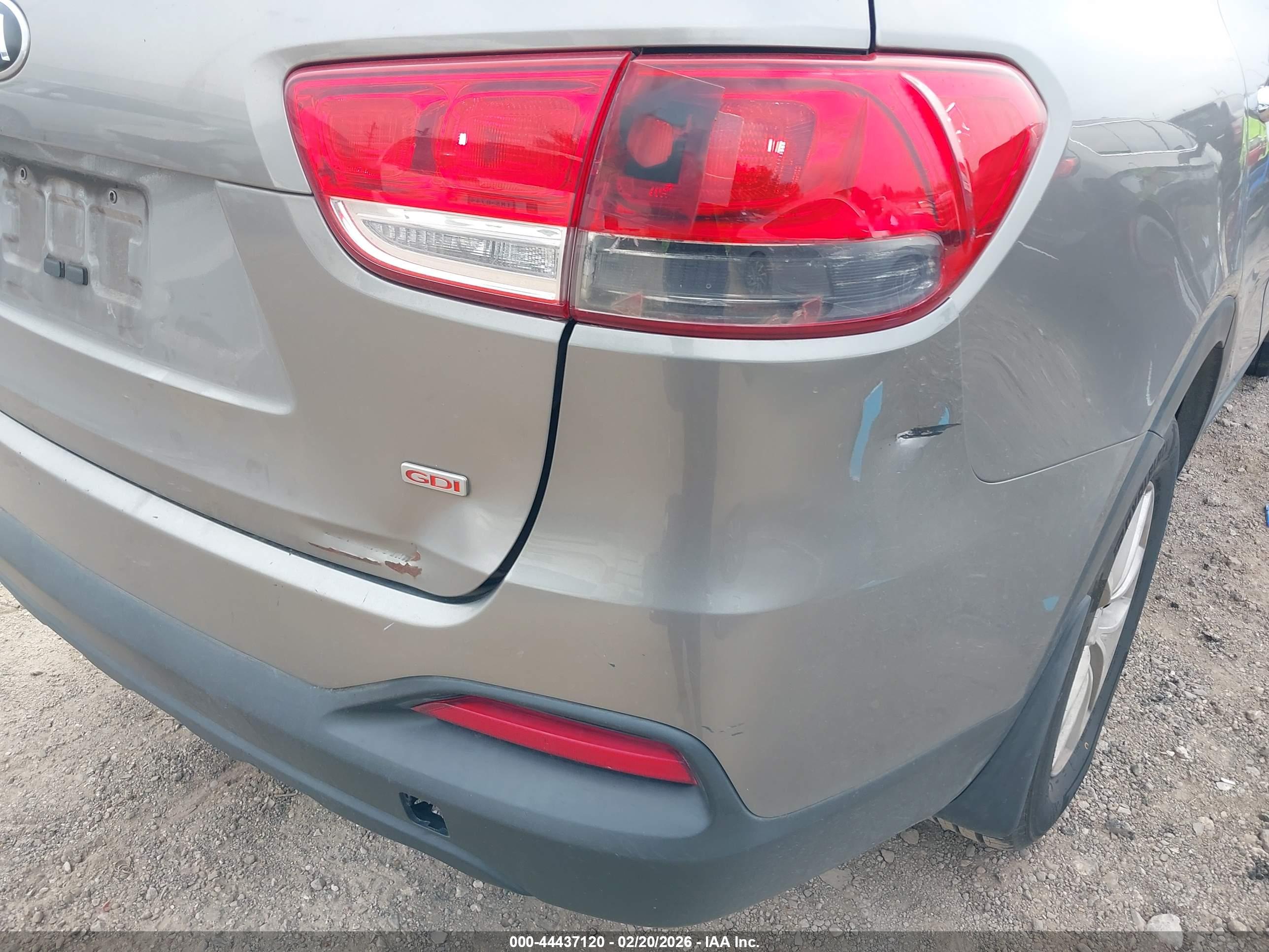 KIA SORENTO image 6