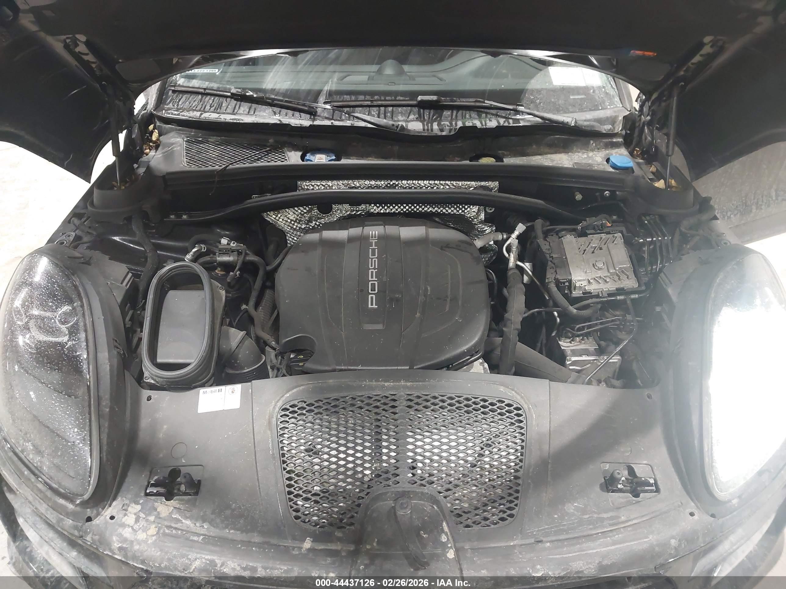 PORSCHE MACAN image 10