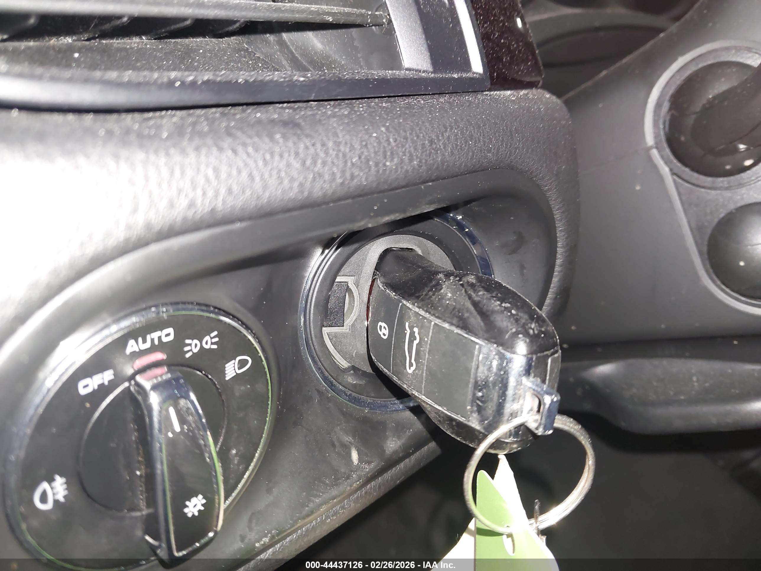 PORSCHE MACAN image 11