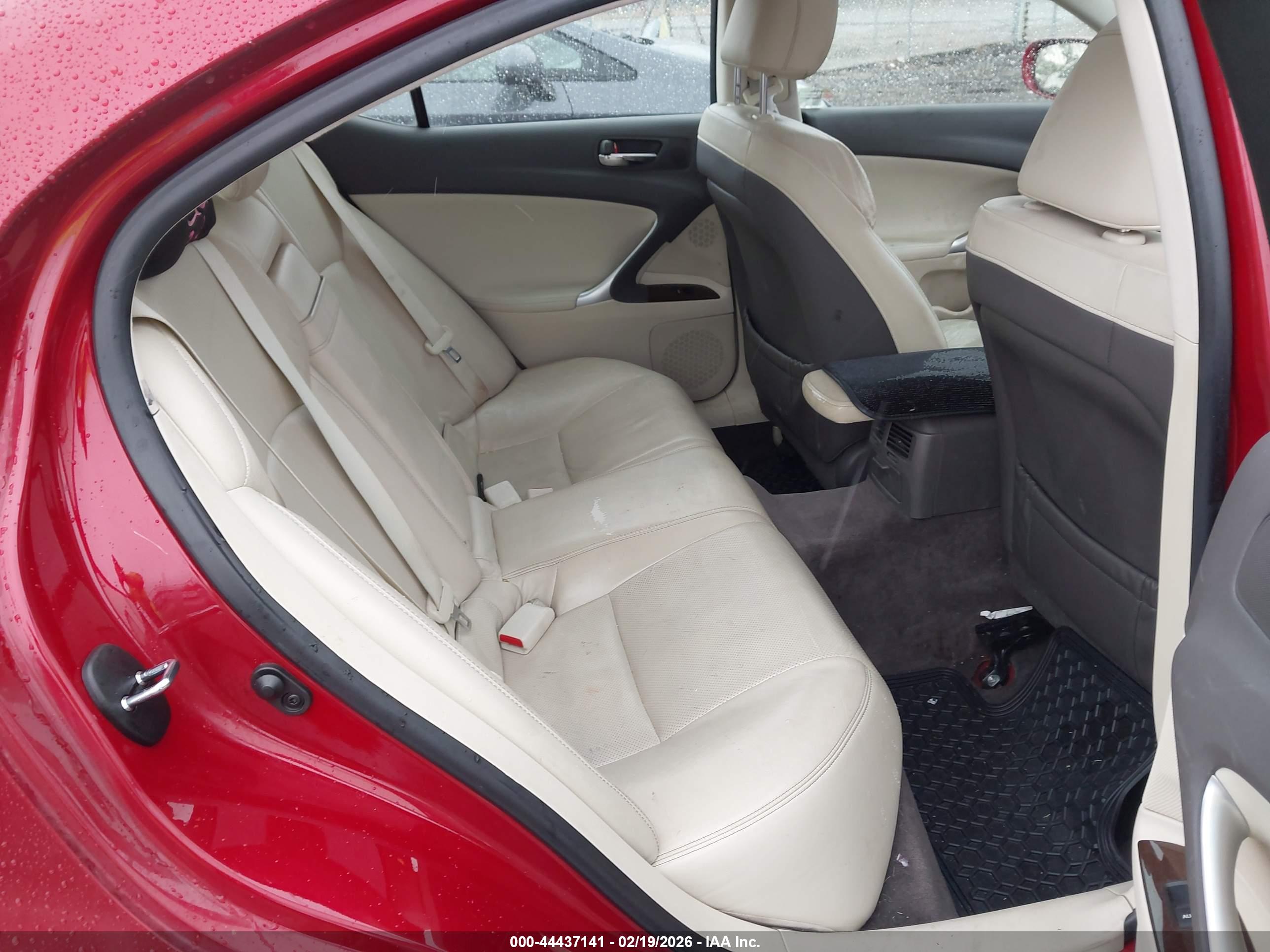 LEXUS IS image 8