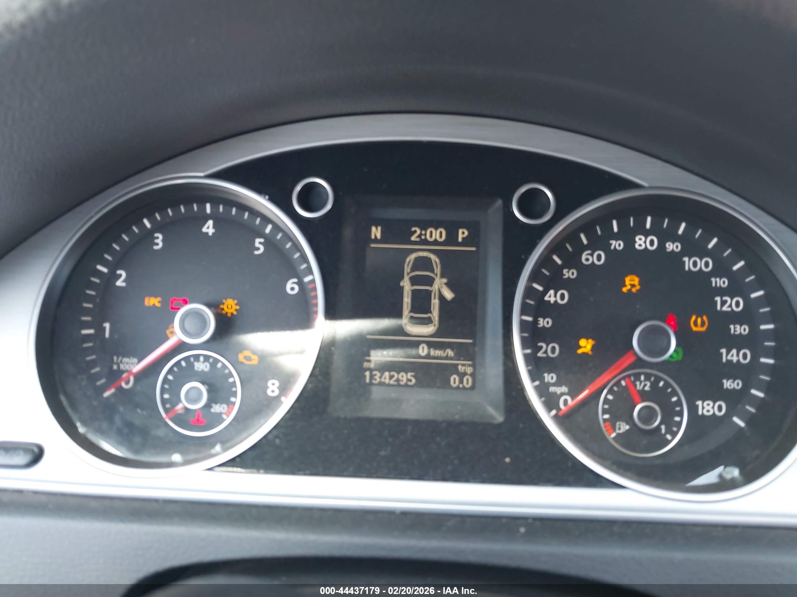 VOLKSWAGEN CC image 7