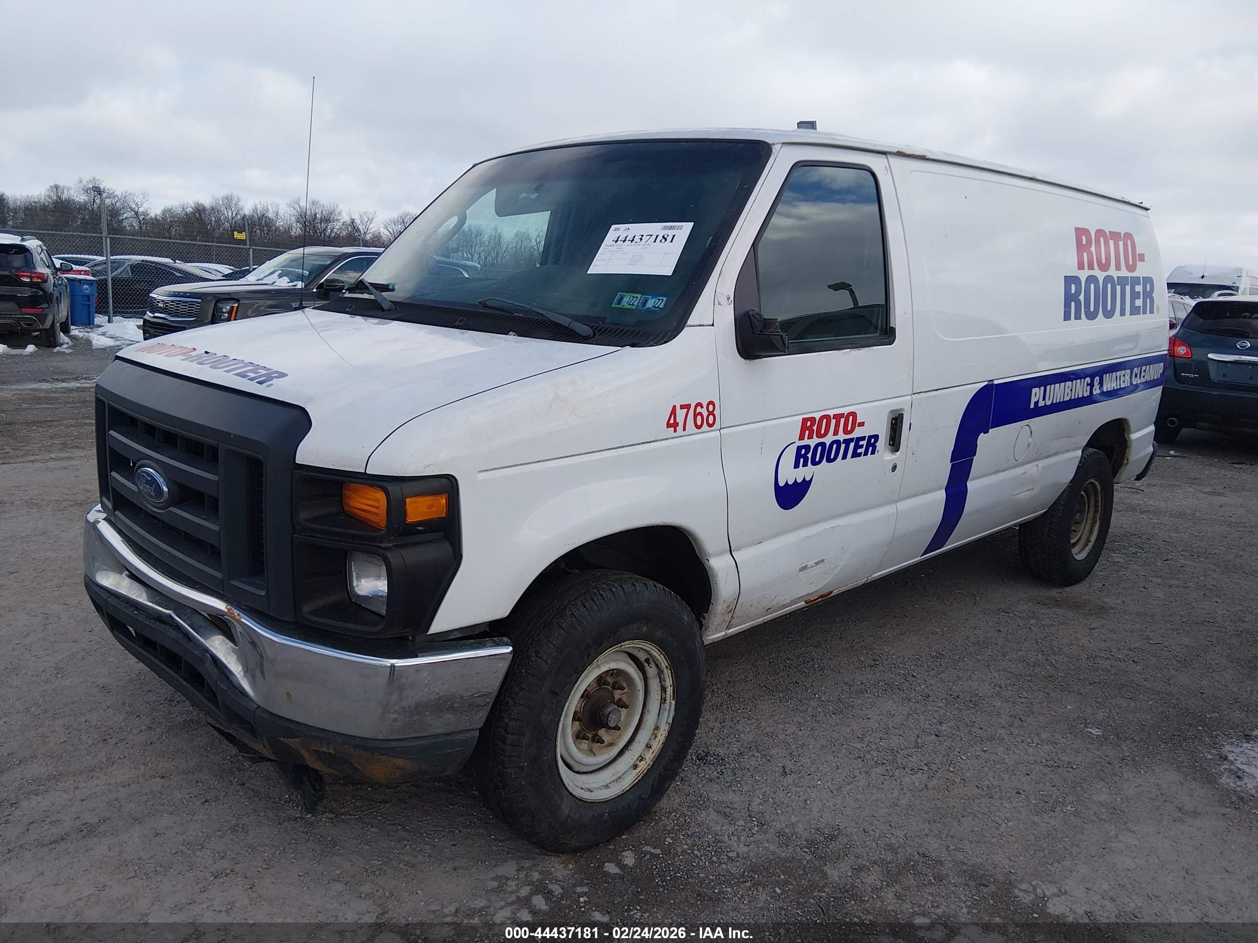 FORD E-250 image 2