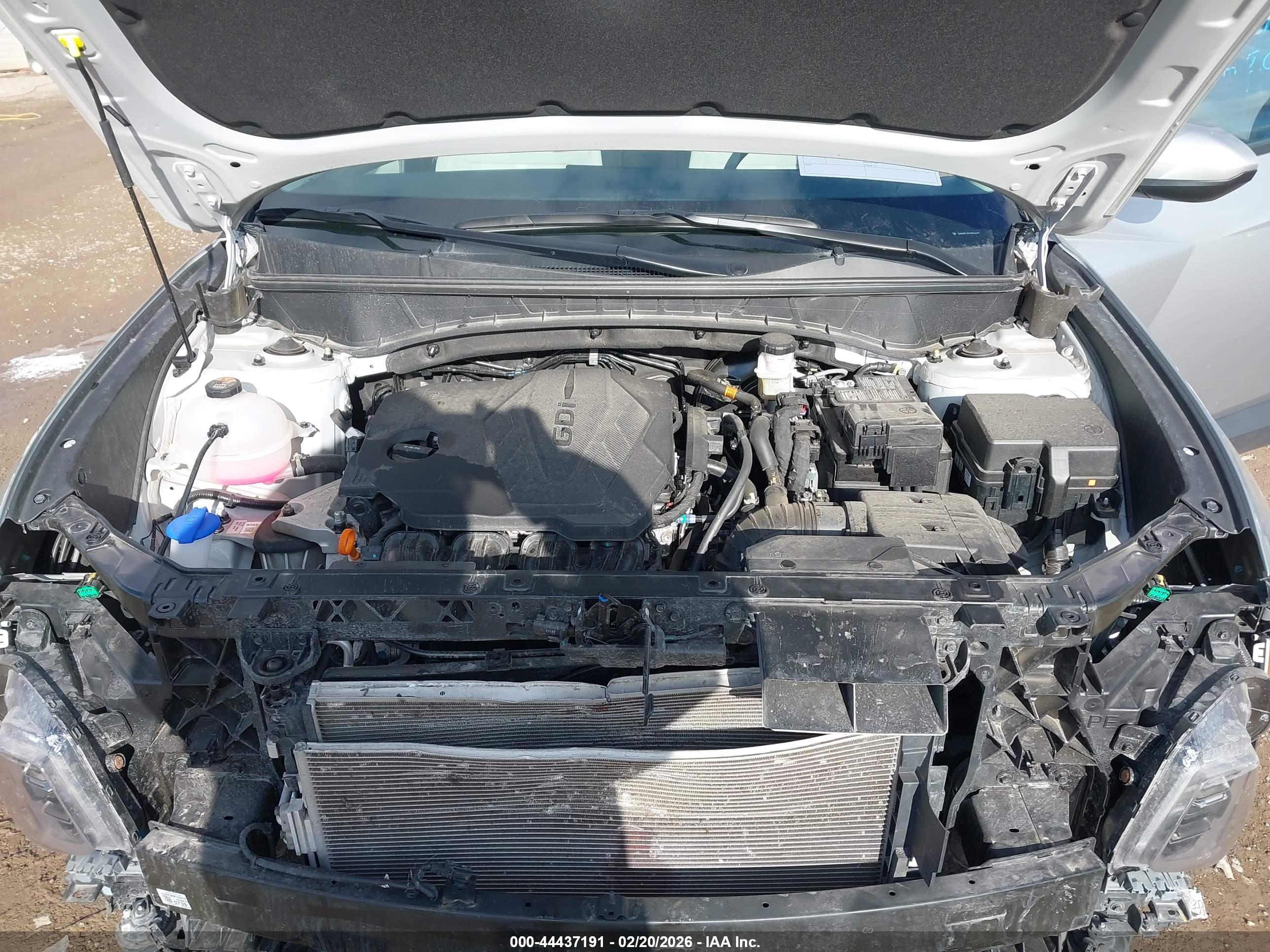 HYUNDAI TUCSON image 10