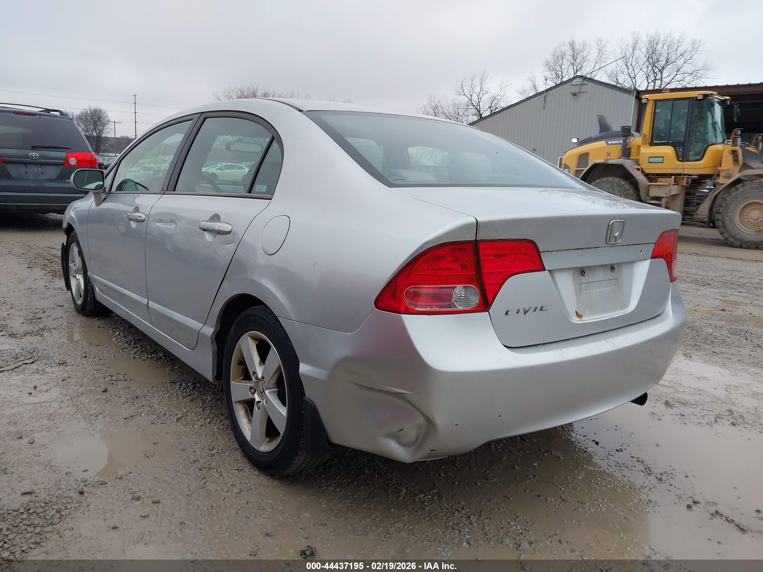 HONDA CIVIC image 3