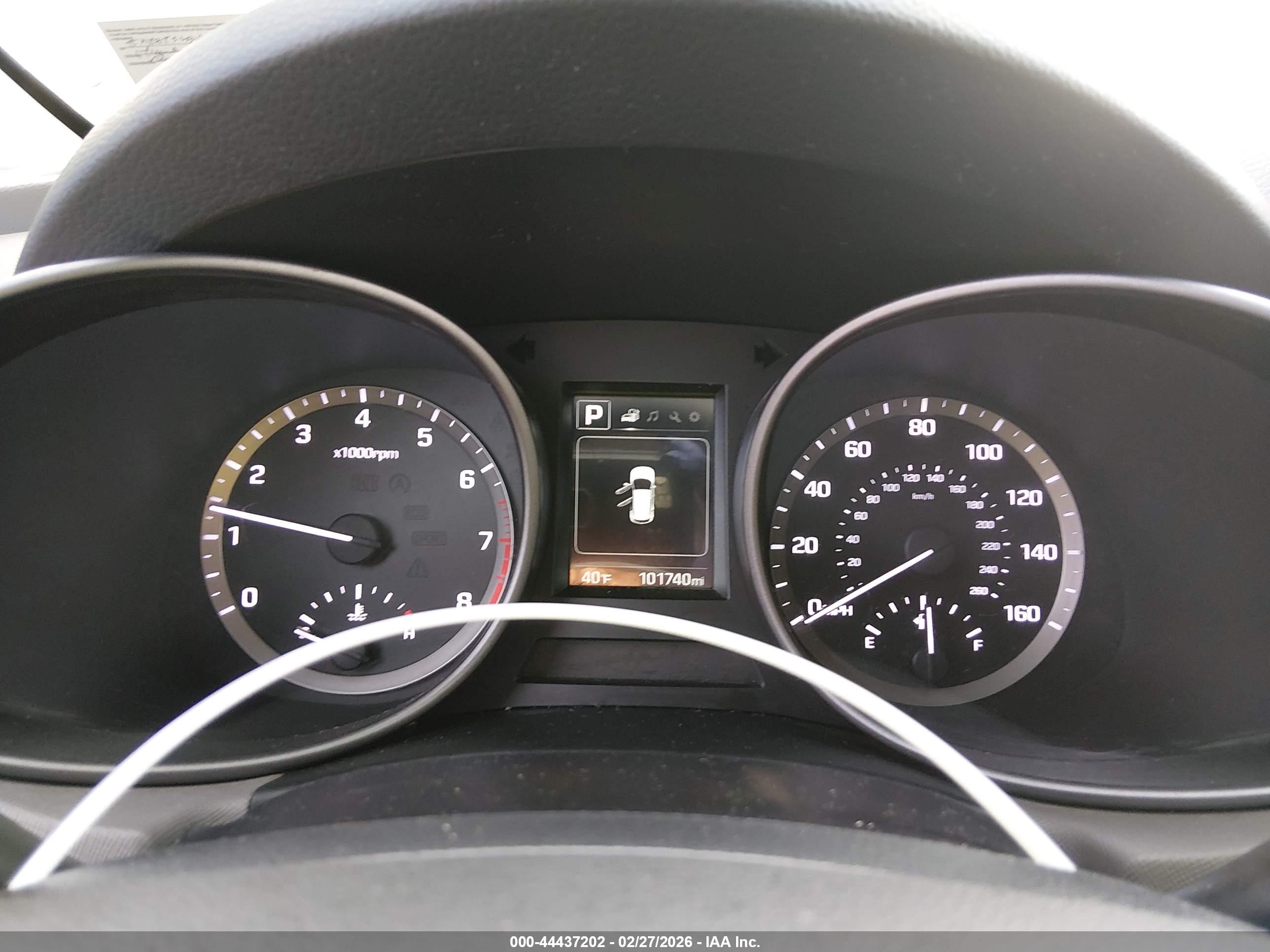 HYUNDAI SANTA image 7