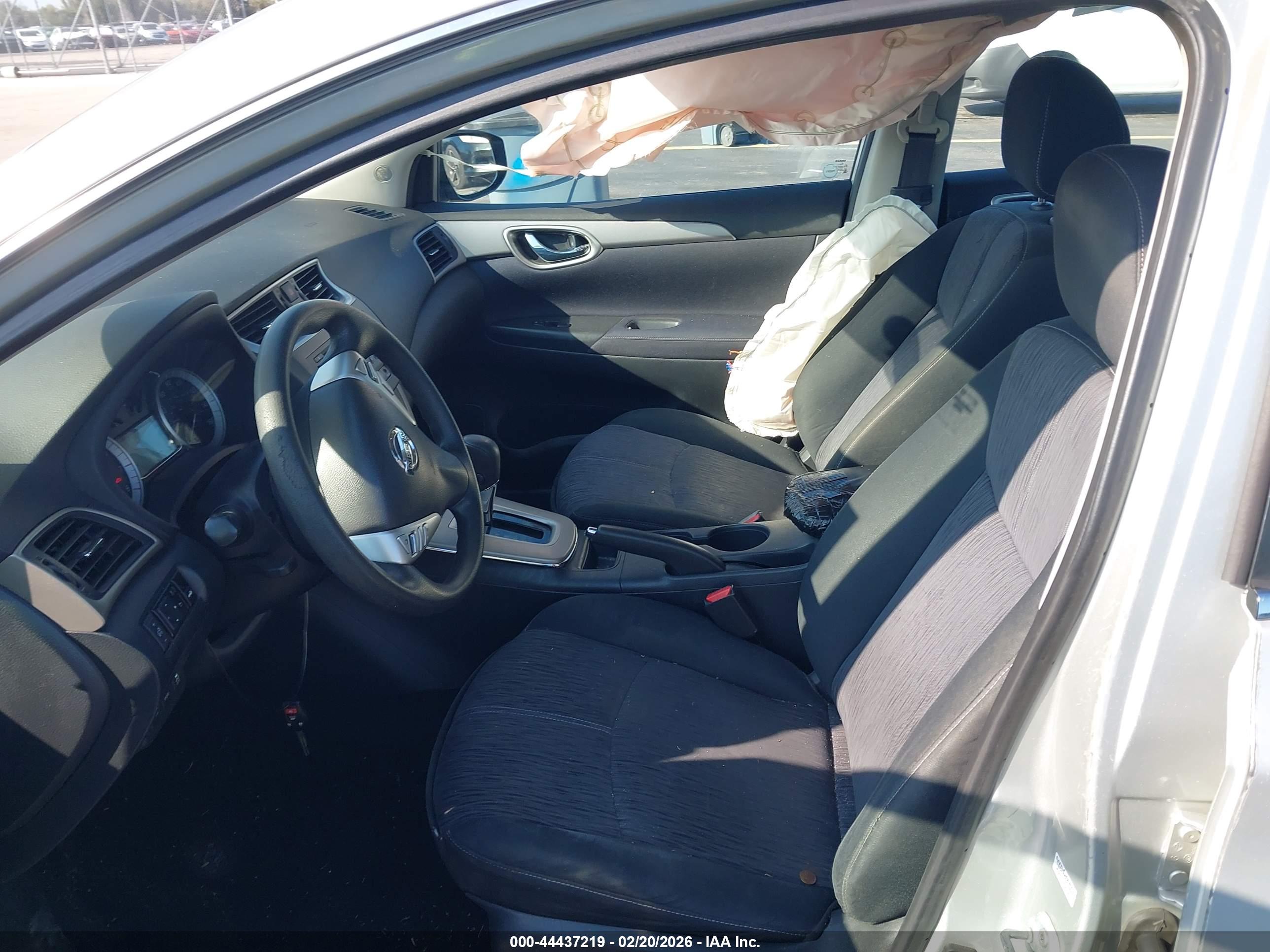 NISSAN SENTRA image 5