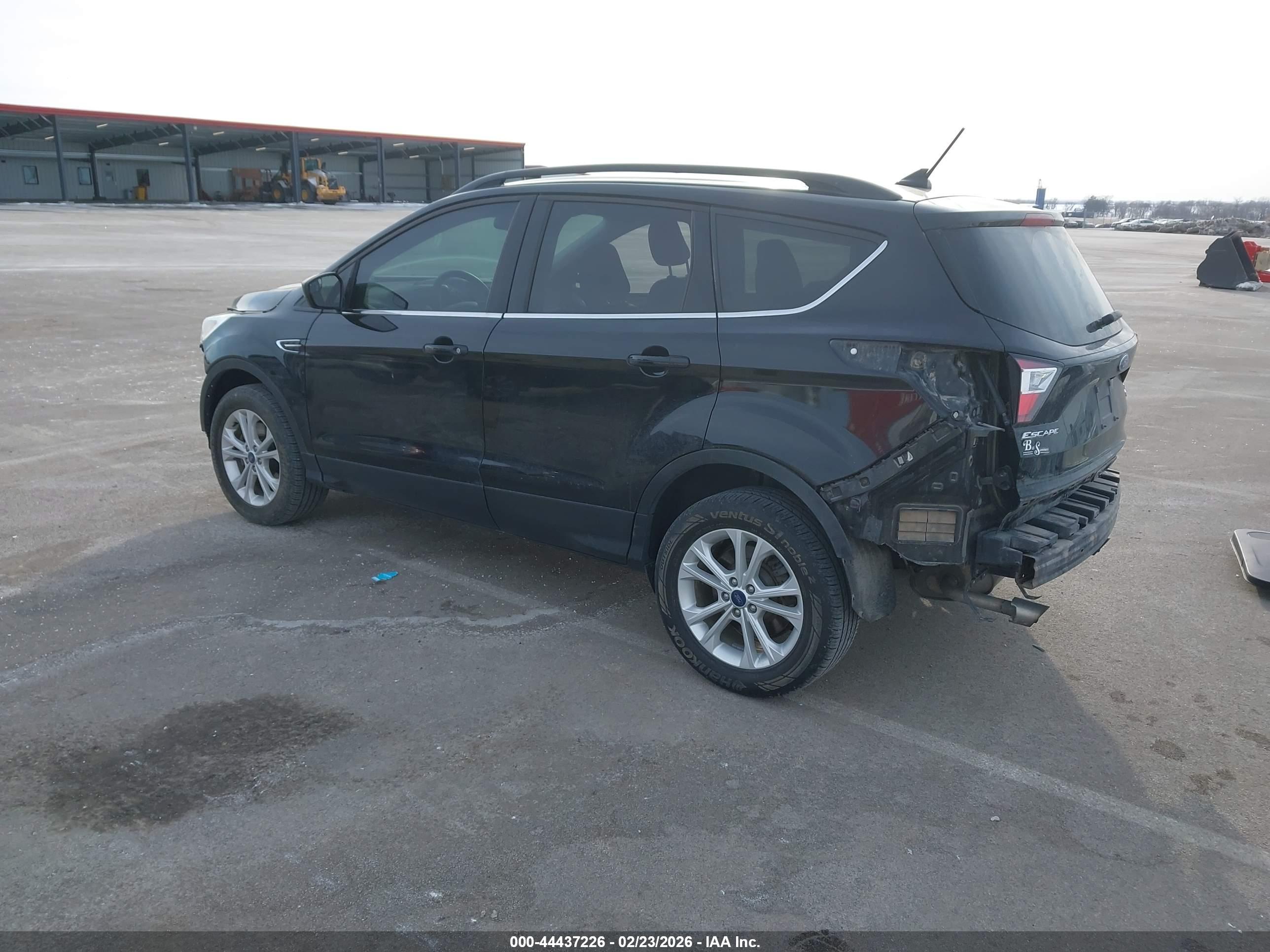 FORD ESCAPE image 3