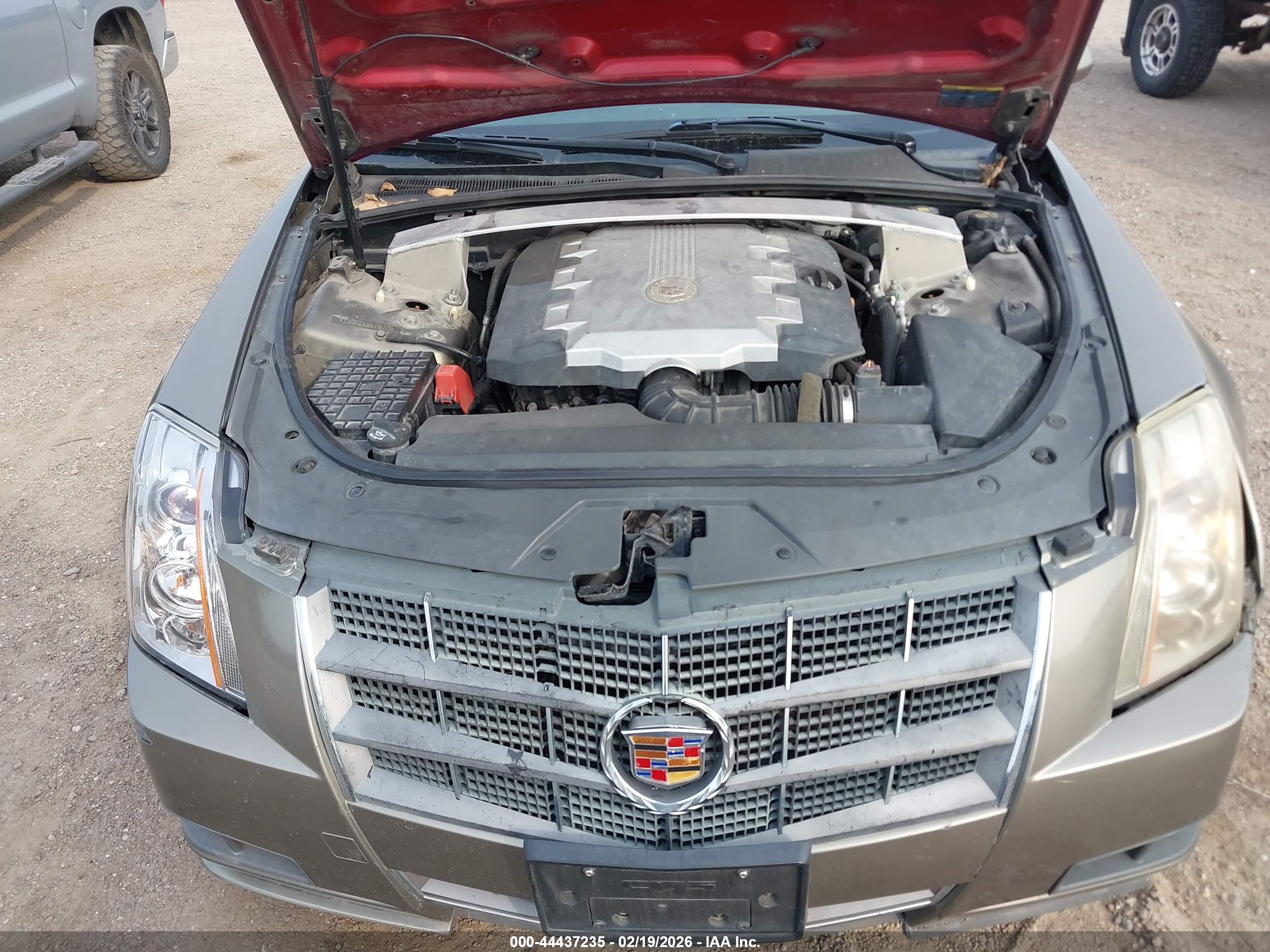 CADILLAC CTS image 10