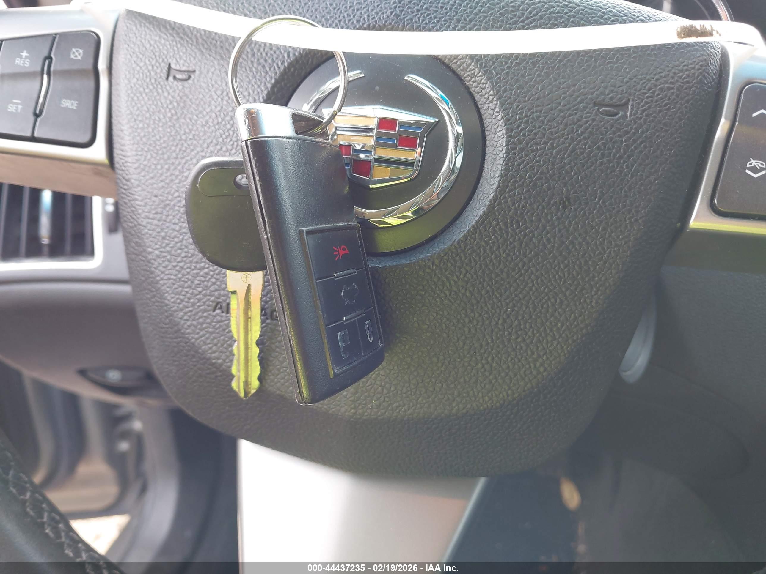 CADILLAC CTS image 11