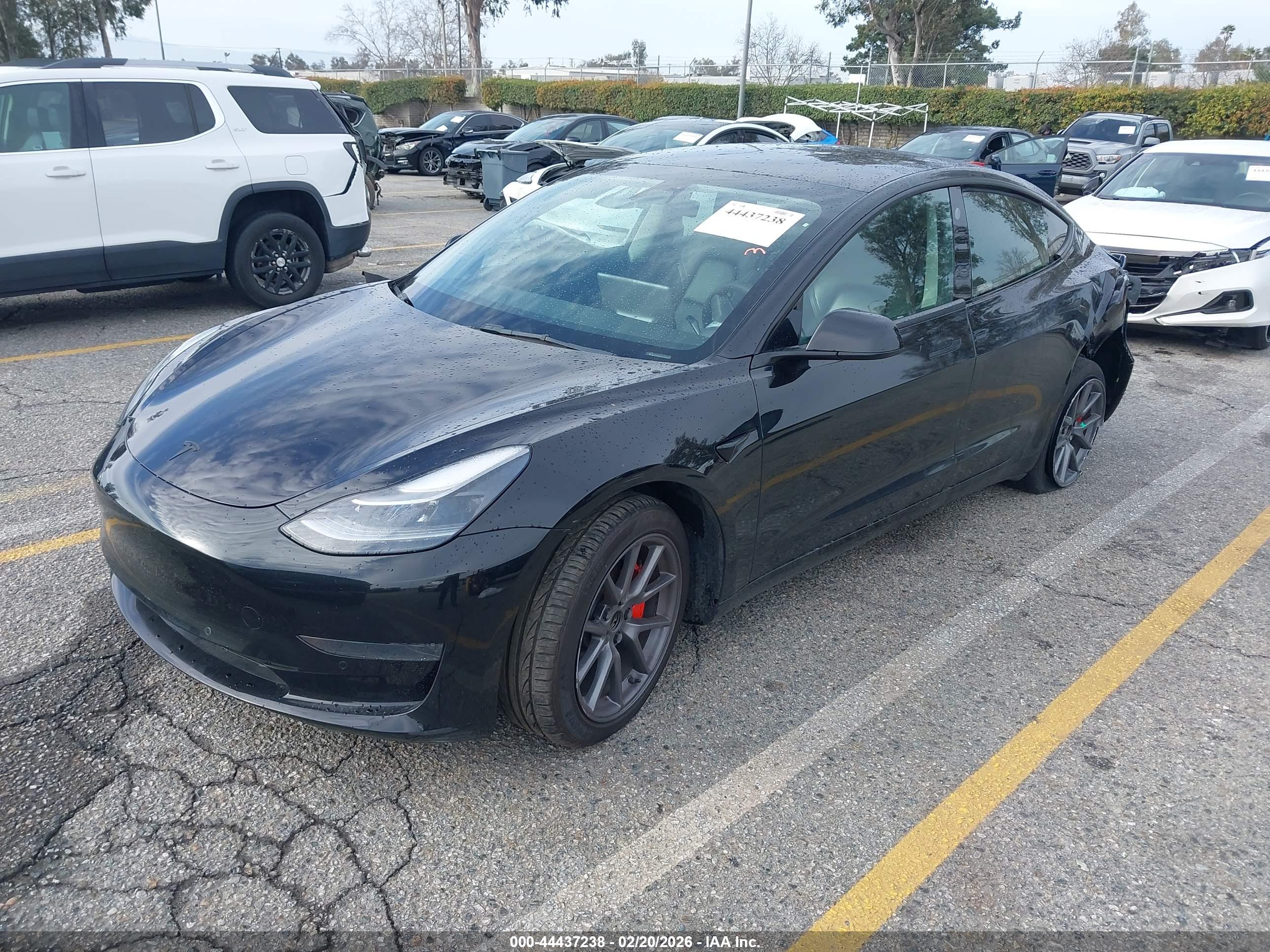 TESLA MODEL image 2
