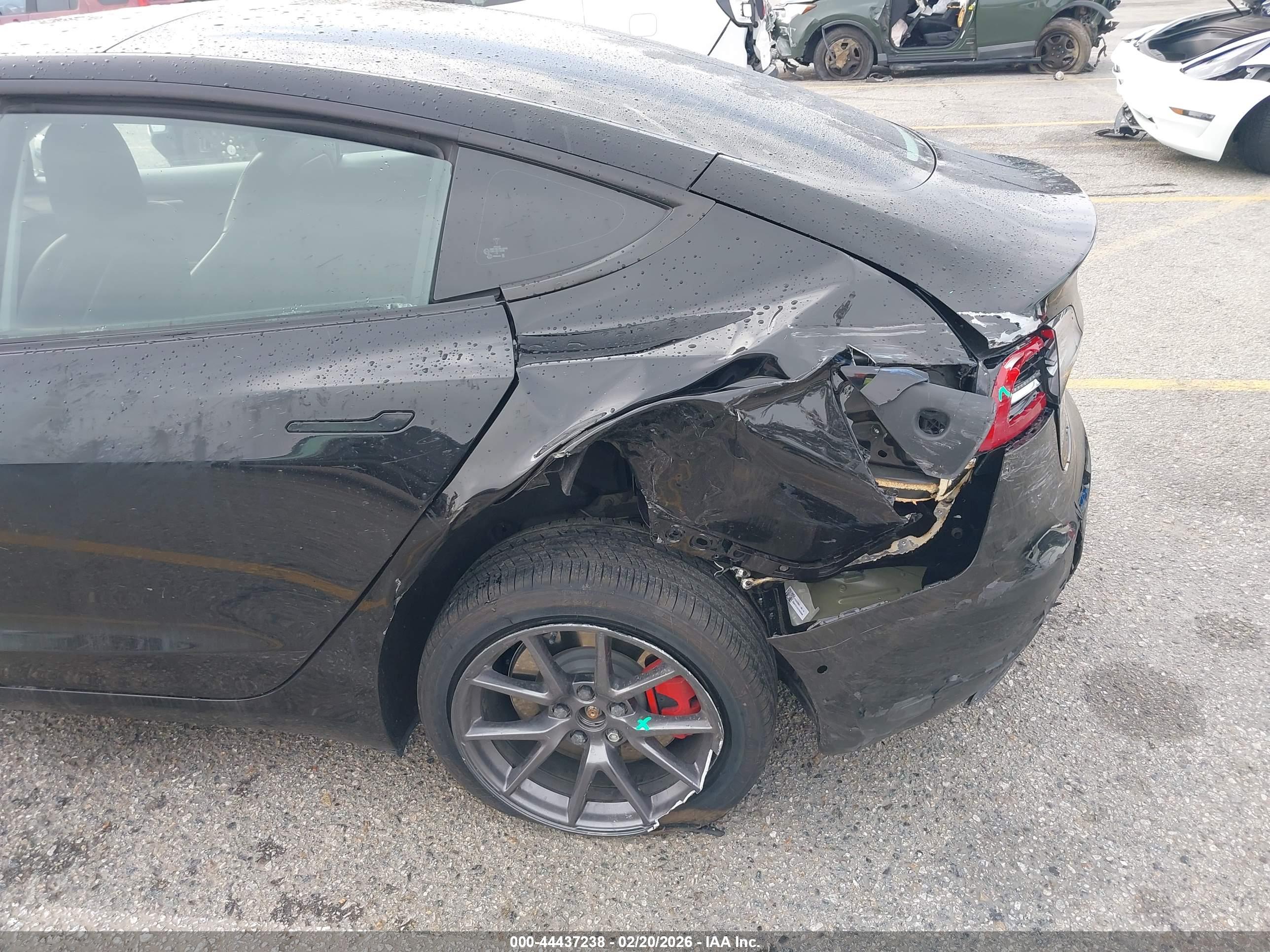 TESLA MODEL image 6