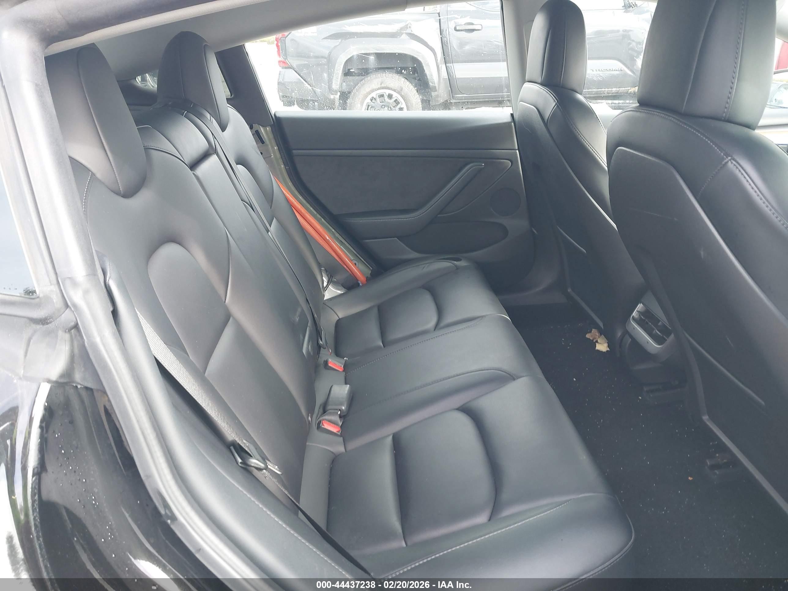 TESLA MODEL image 8