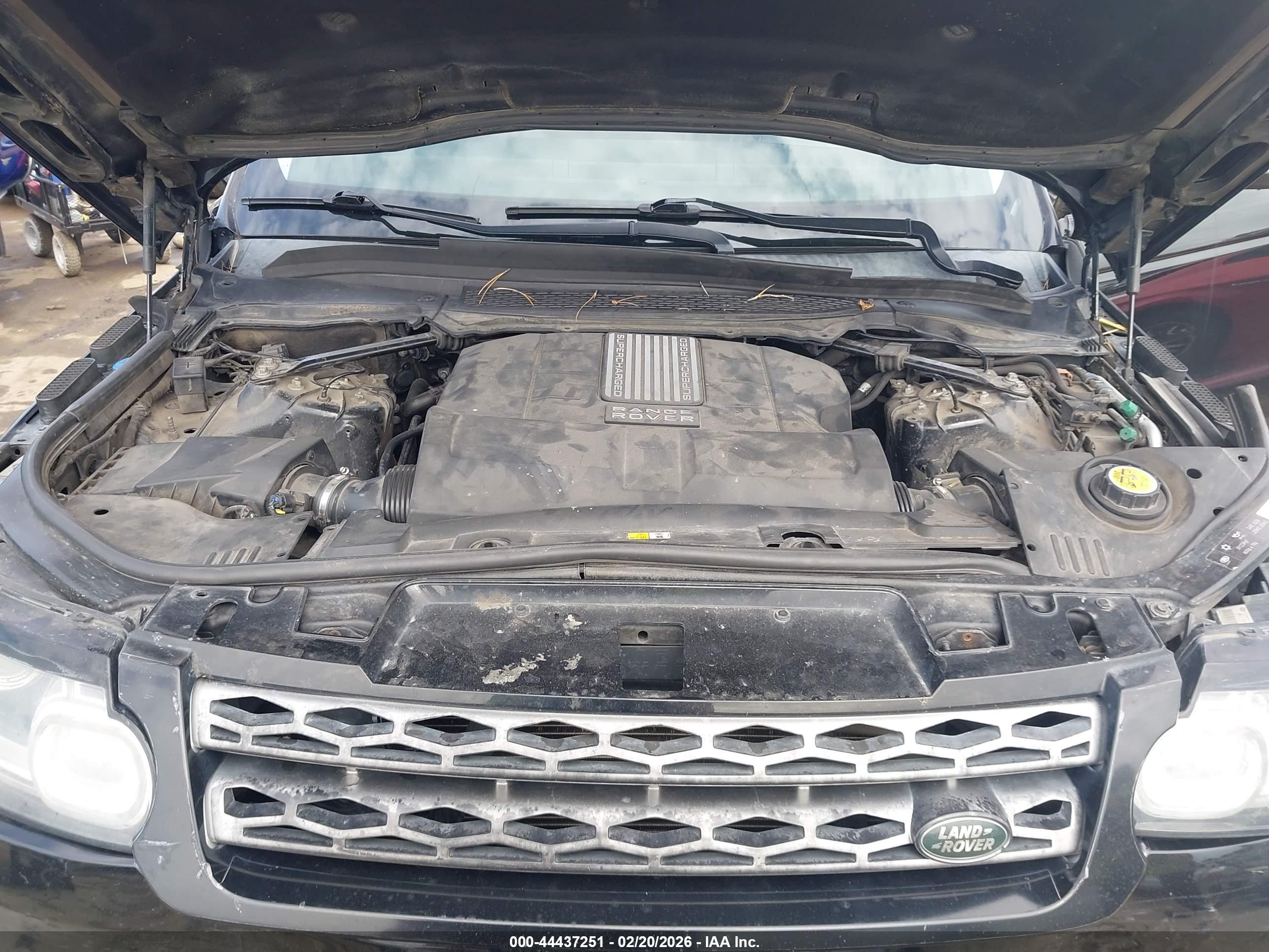LAND ROVER image 10