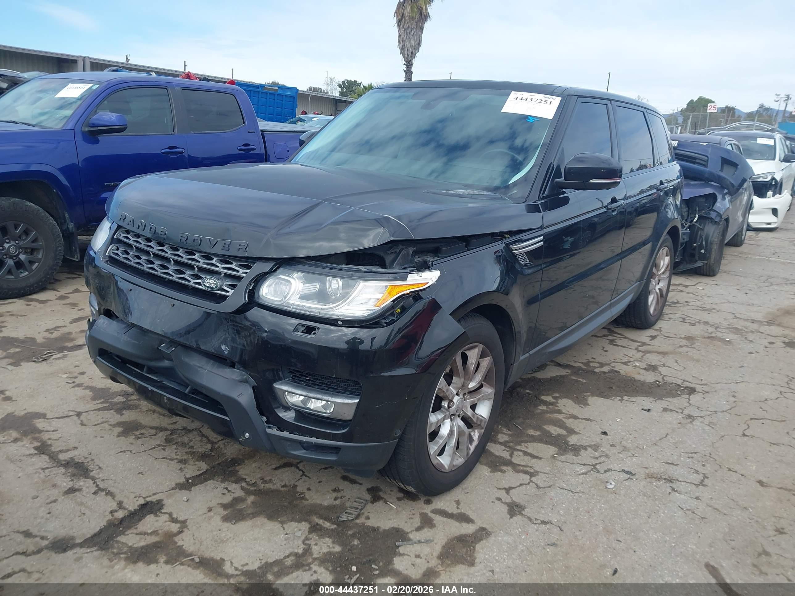 LAND ROVER image 2
