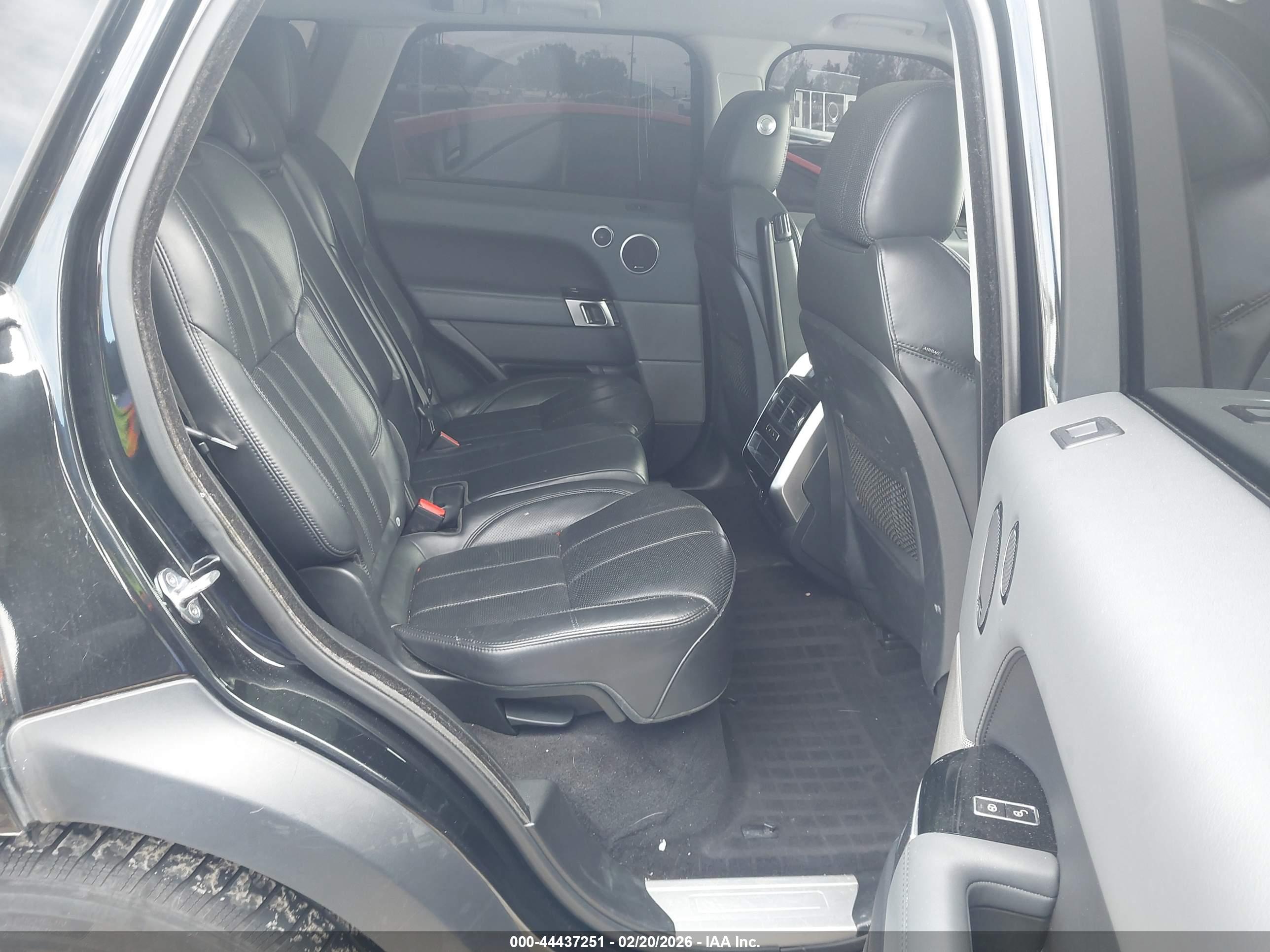 LAND ROVER image 8