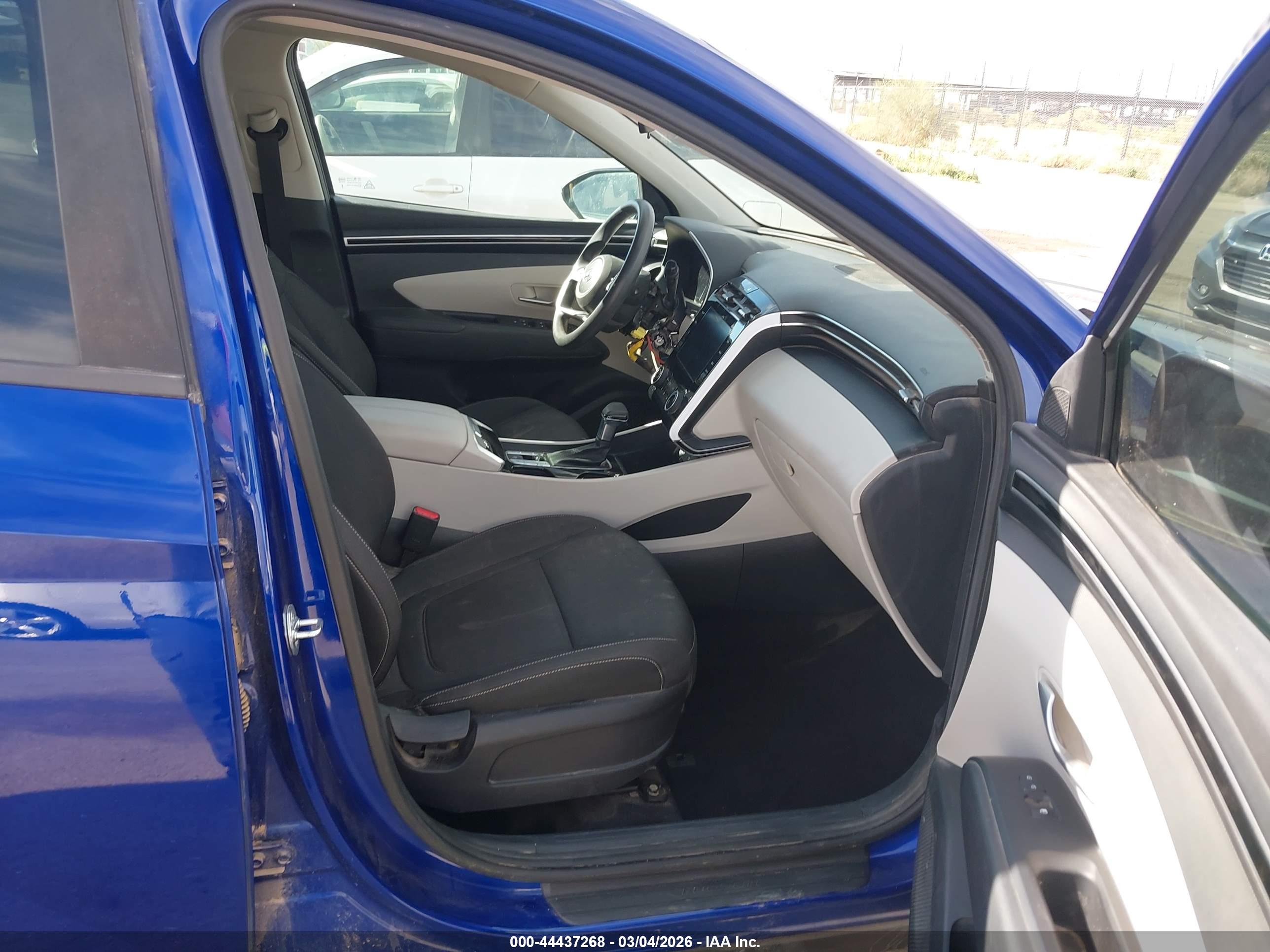 HYUNDAI TUCSON image 5