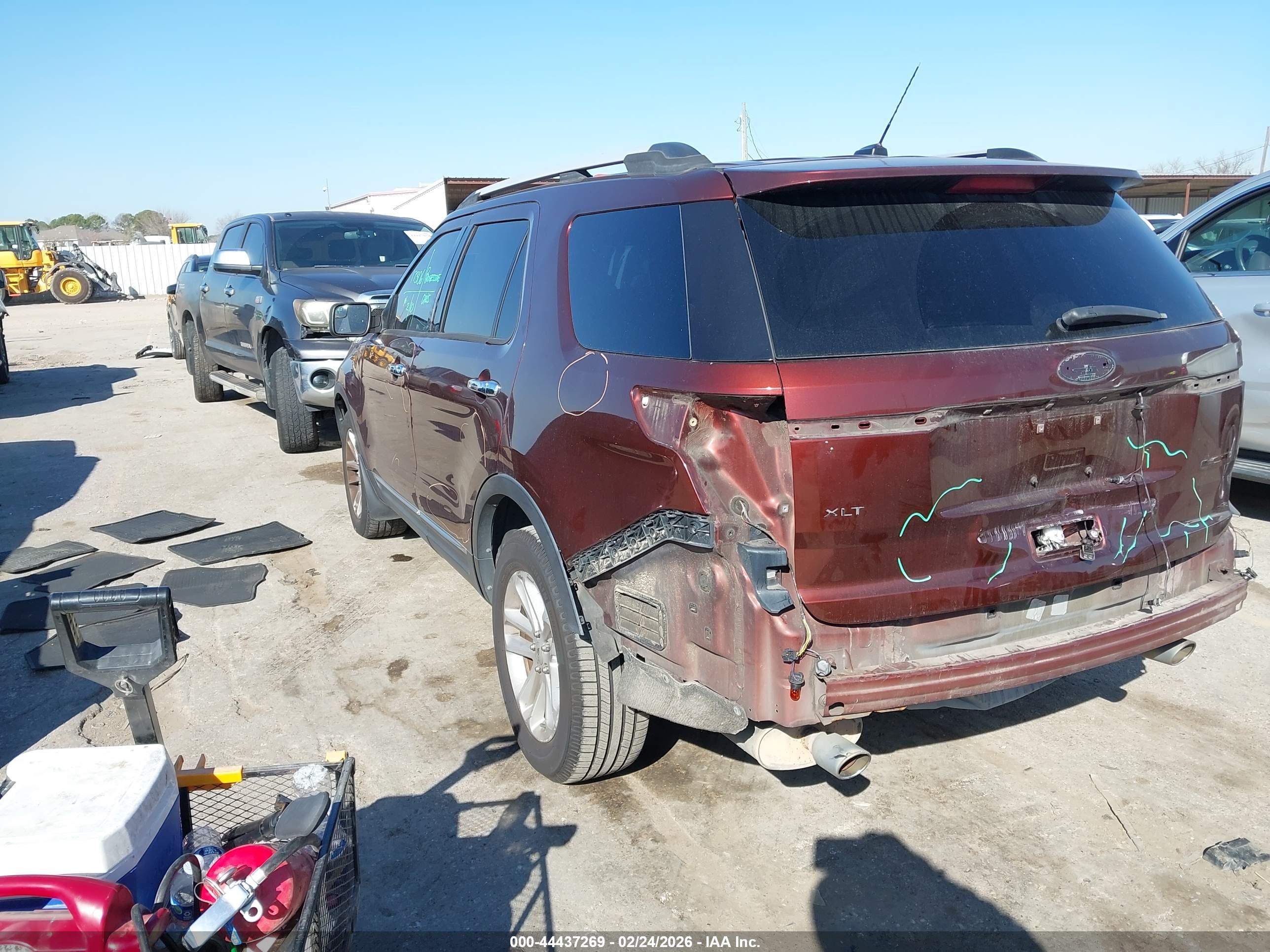 FORD EXPLORER image 3