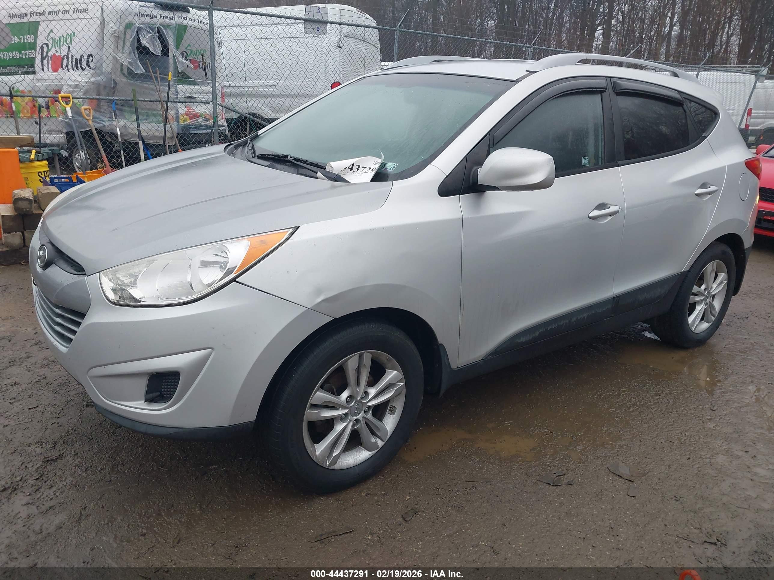 HYUNDAI TUCSON image 2