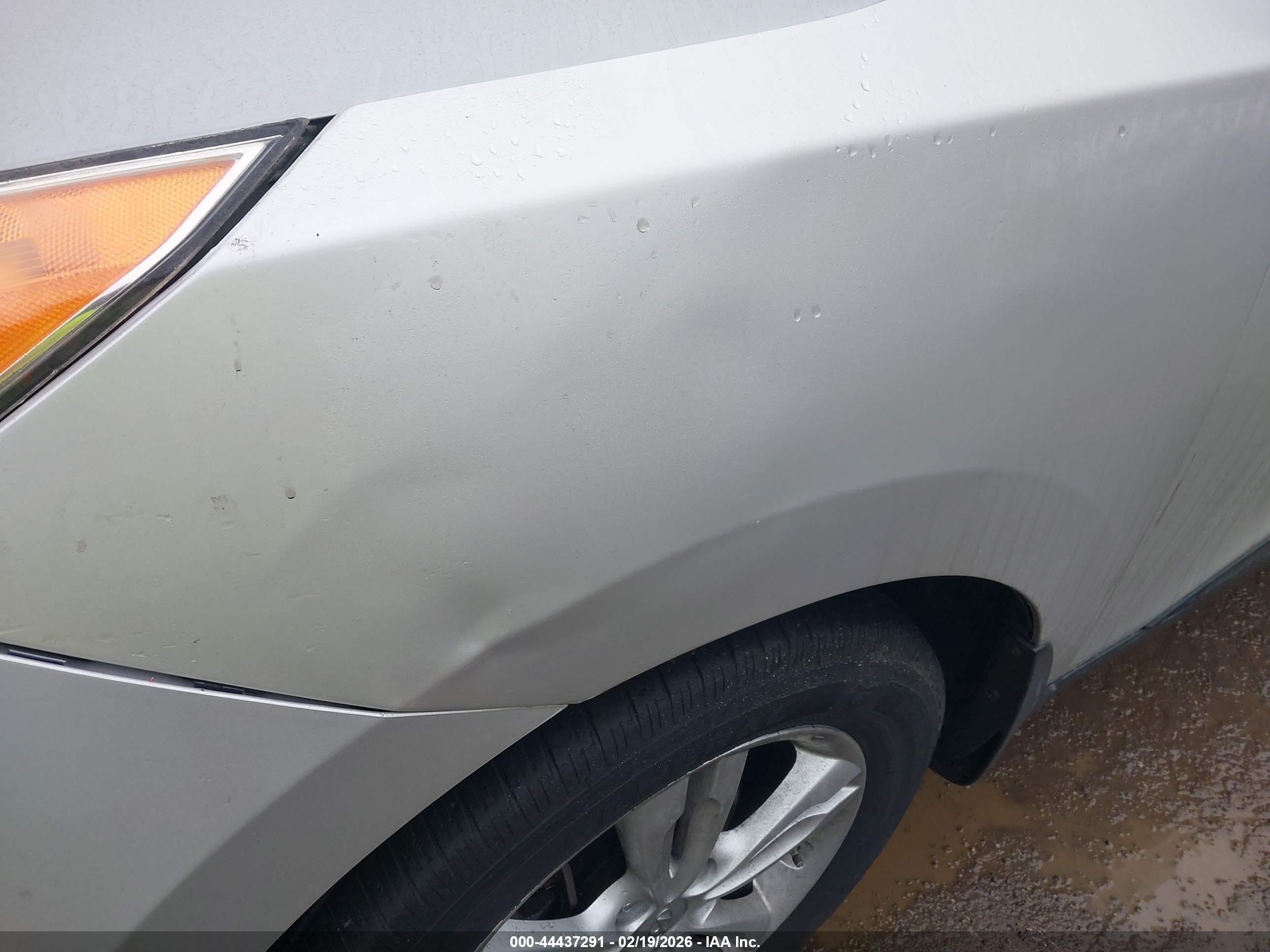 HYUNDAI TUCSON image 6