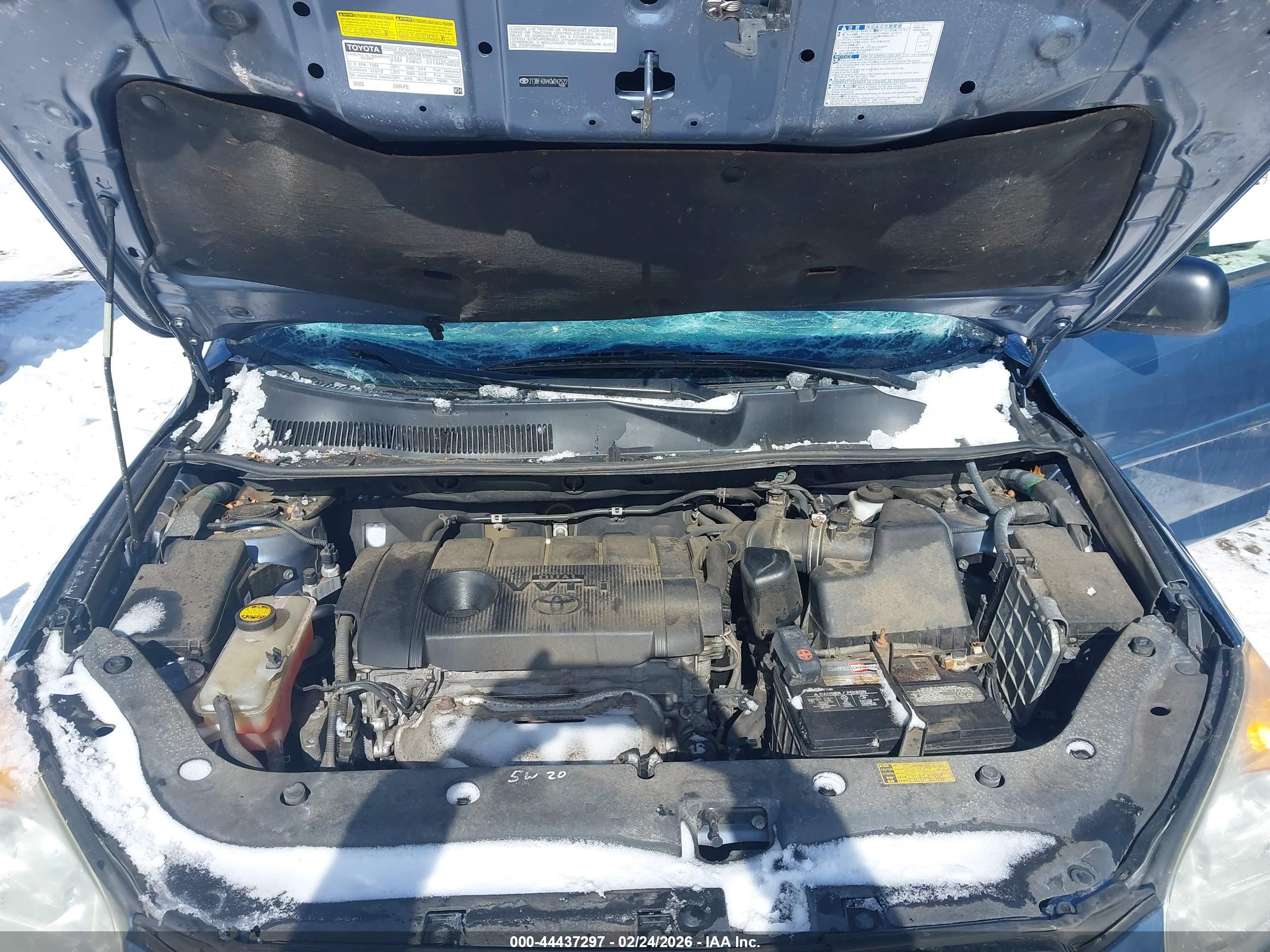 TOYOTA RAV4 image 10